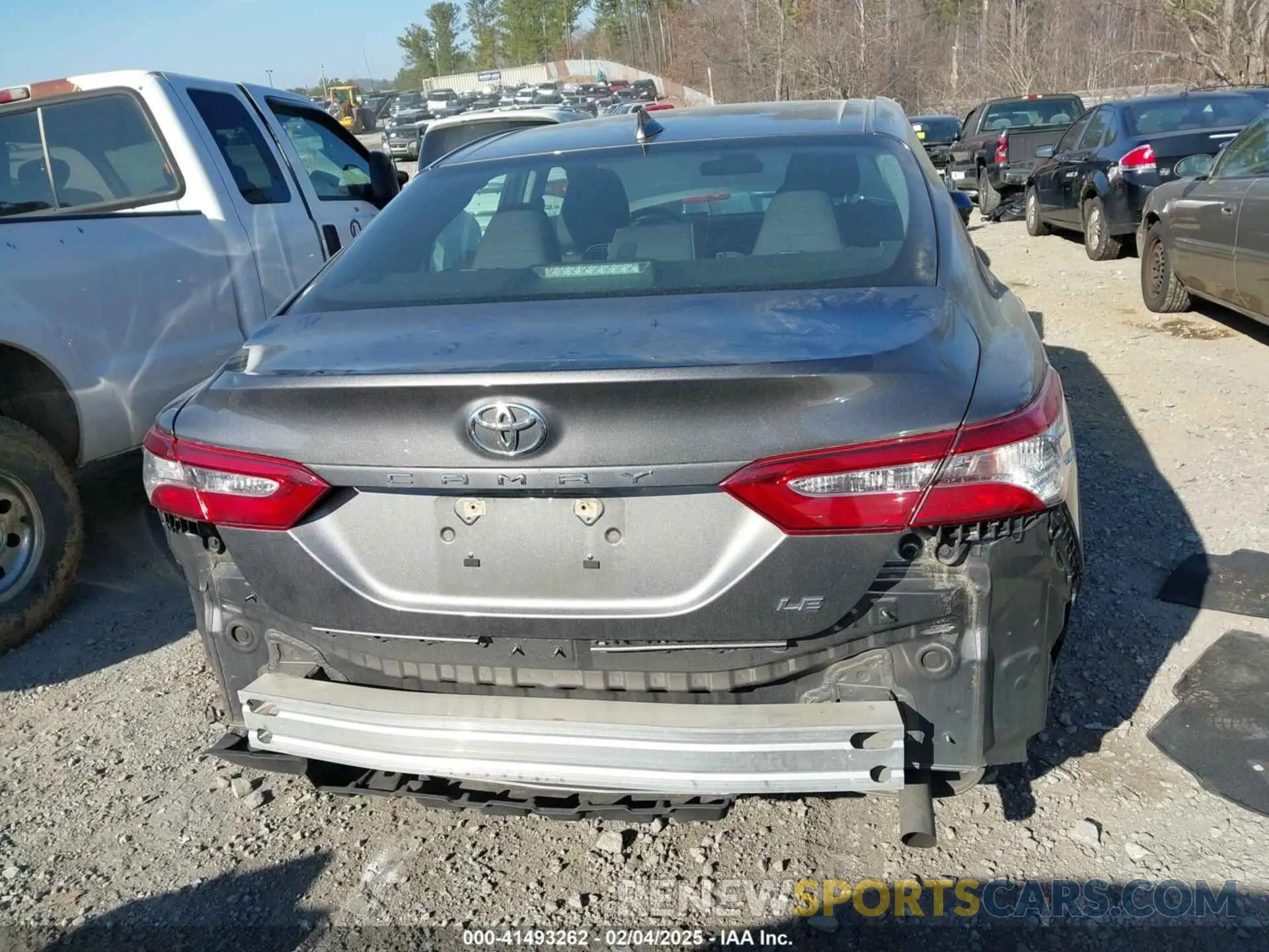 15 Photograph of a damaged car 4T1B11HK7KU260405 TOYOTA CAMRY 2019