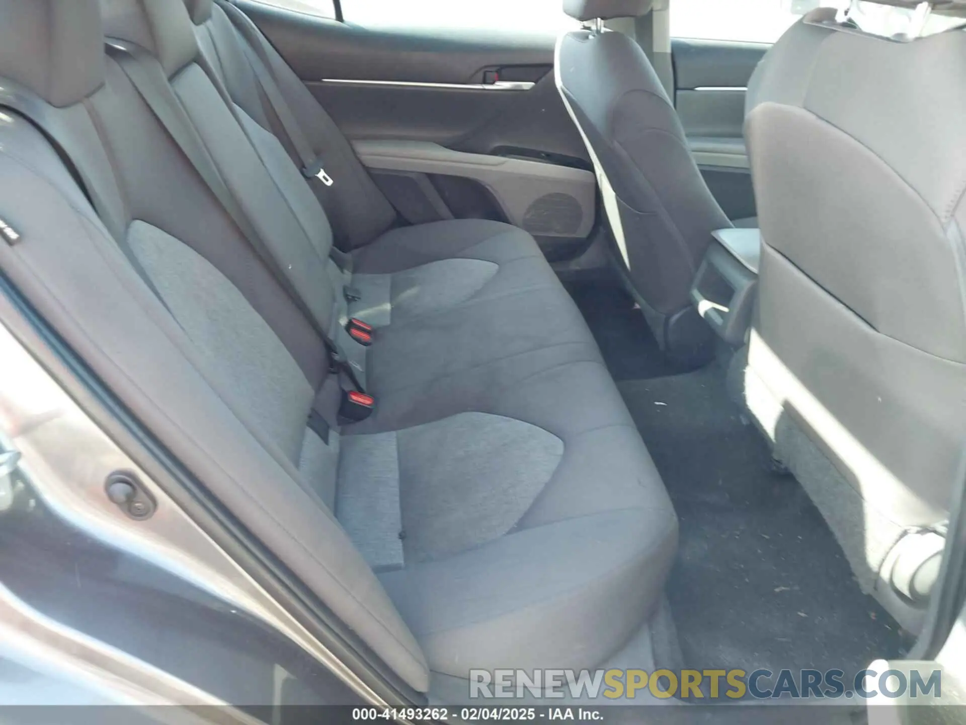 8 Photograph of a damaged car 4T1B11HK7KU260405 TOYOTA CAMRY 2019