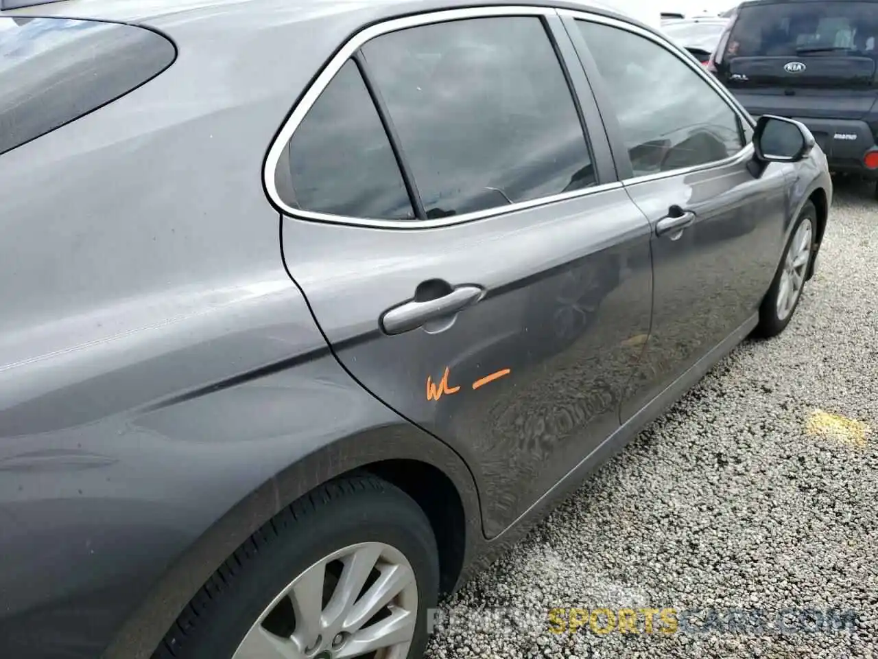 9 Photograph of a damaged car 4T1B11HK7KU261537 TOYOTA CAMRY 2019