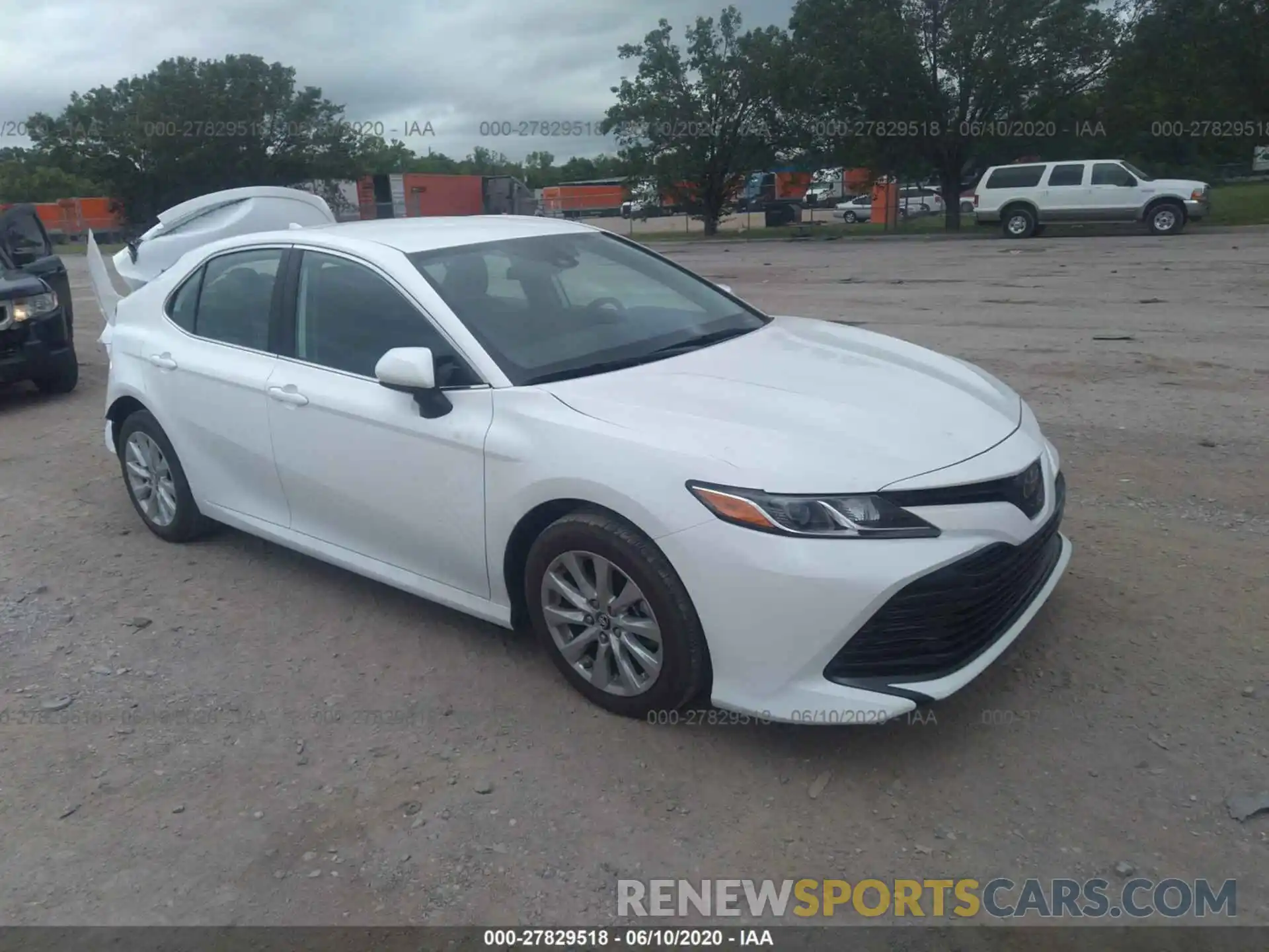 1 Photograph of a damaged car 4T1B11HK7KU263661 TOYOTA CAMRY 2019