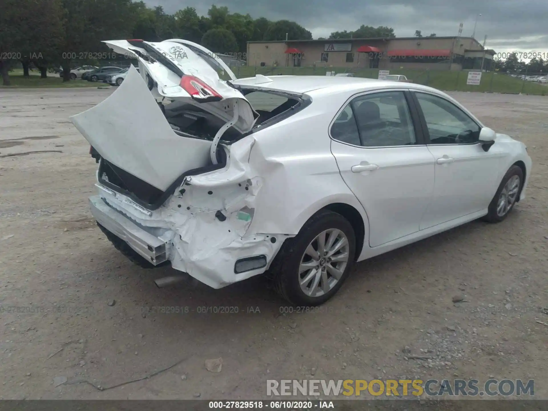 4 Photograph of a damaged car 4T1B11HK7KU263661 TOYOTA CAMRY 2019