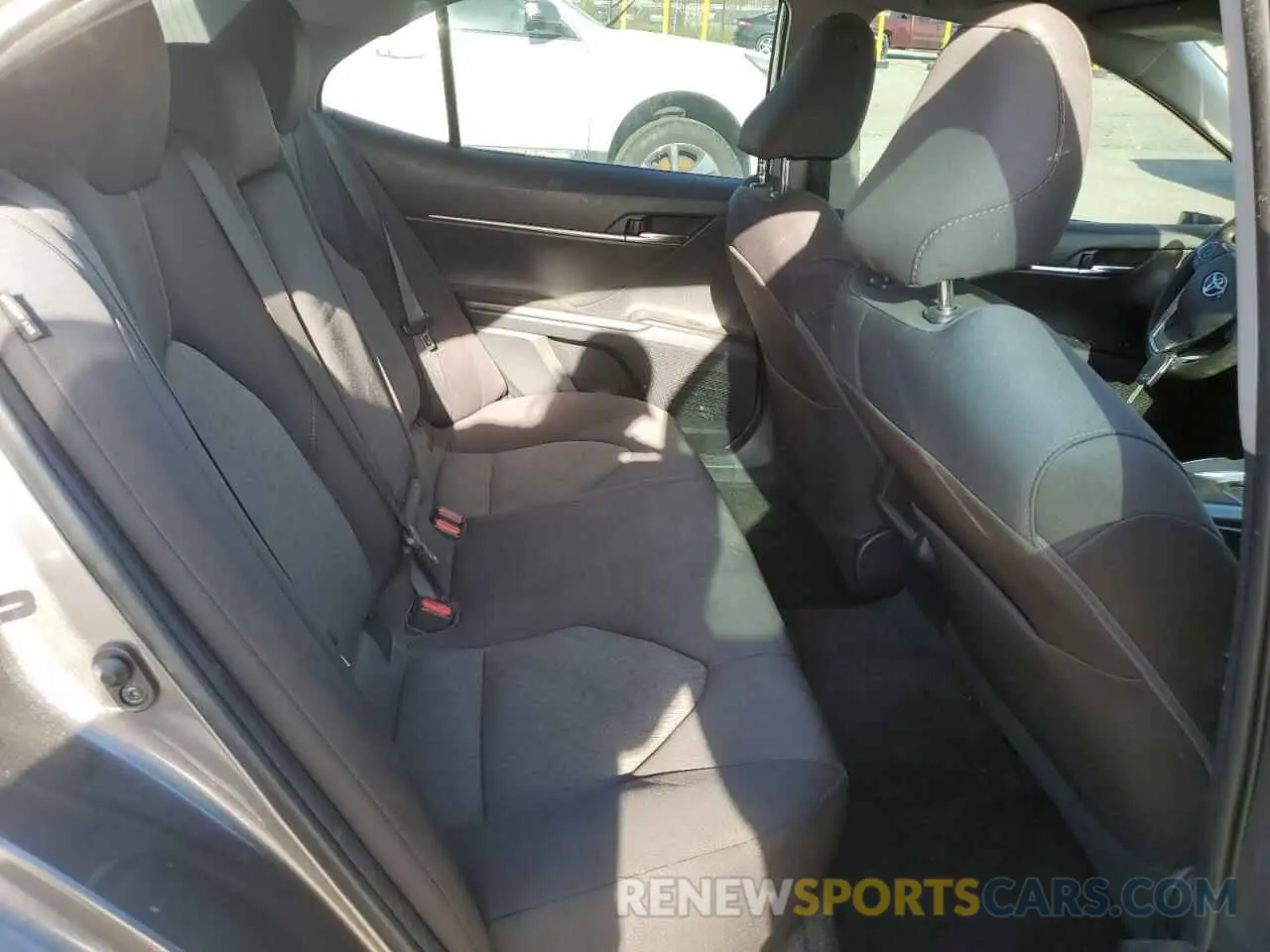 10 Photograph of a damaged car 4T1B11HK7KU264860 TOYOTA CAMRY 2019