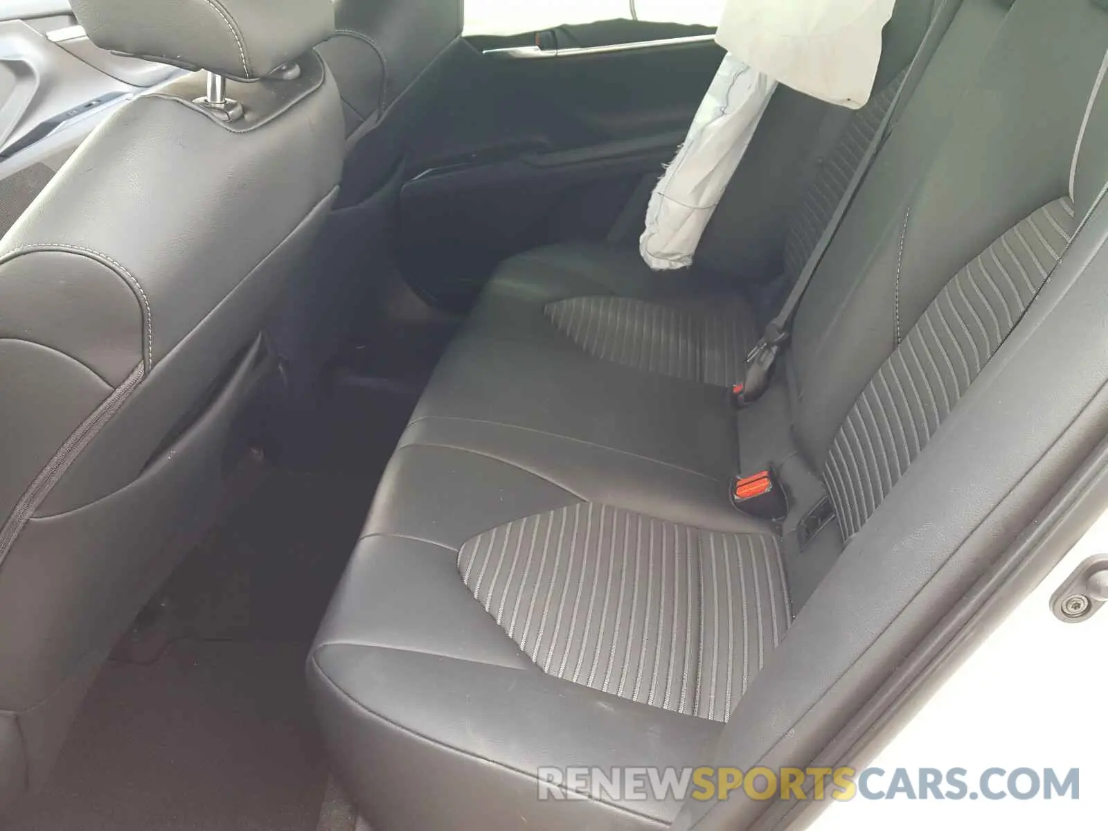 6 Photograph of a damaged car 4T1B11HK7KU264986 TOYOTA CAMRY 2019