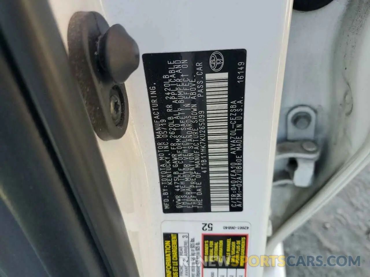 12 Photograph of a damaged car 4T1B11HK7KU265099 TOYOTA CAMRY 2019