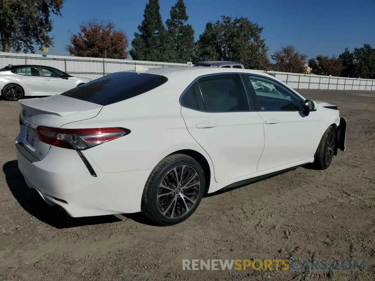 3 Photograph of a damaged car 4T1B11HK7KU265099 TOYOTA CAMRY 2019