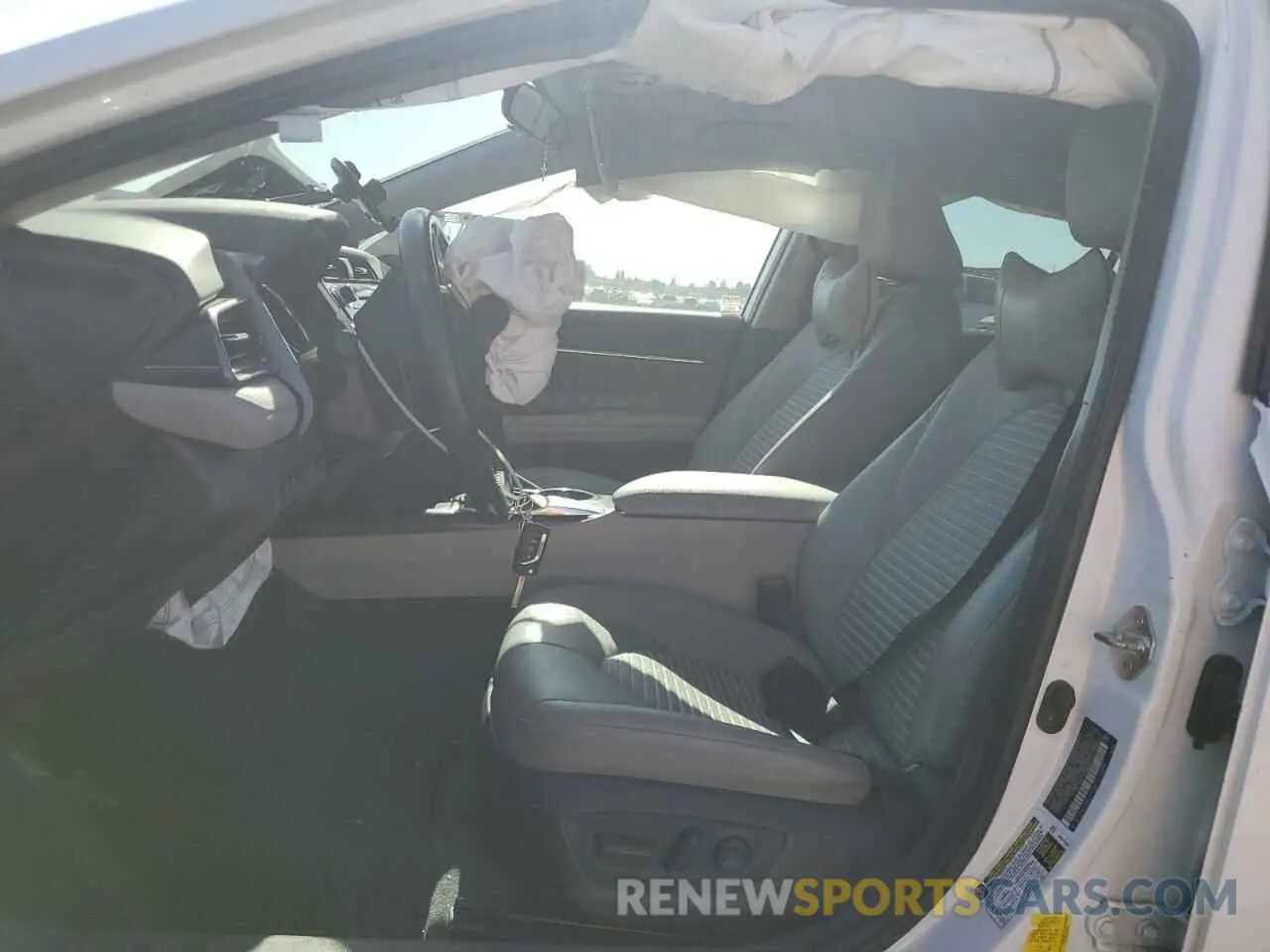 7 Photograph of a damaged car 4T1B11HK7KU265099 TOYOTA CAMRY 2019