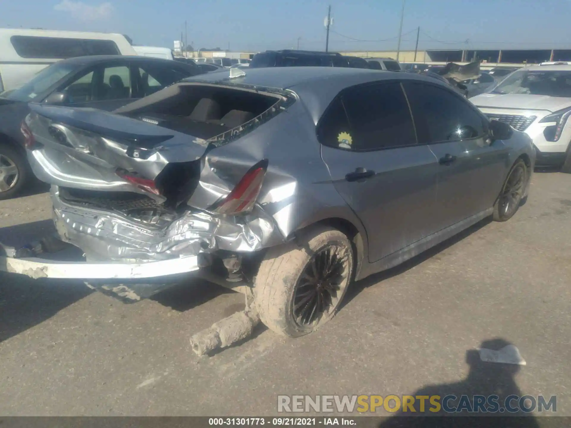 4 Photograph of a damaged car 4T1B11HK7KU268763 TOYOTA CAMRY 2019