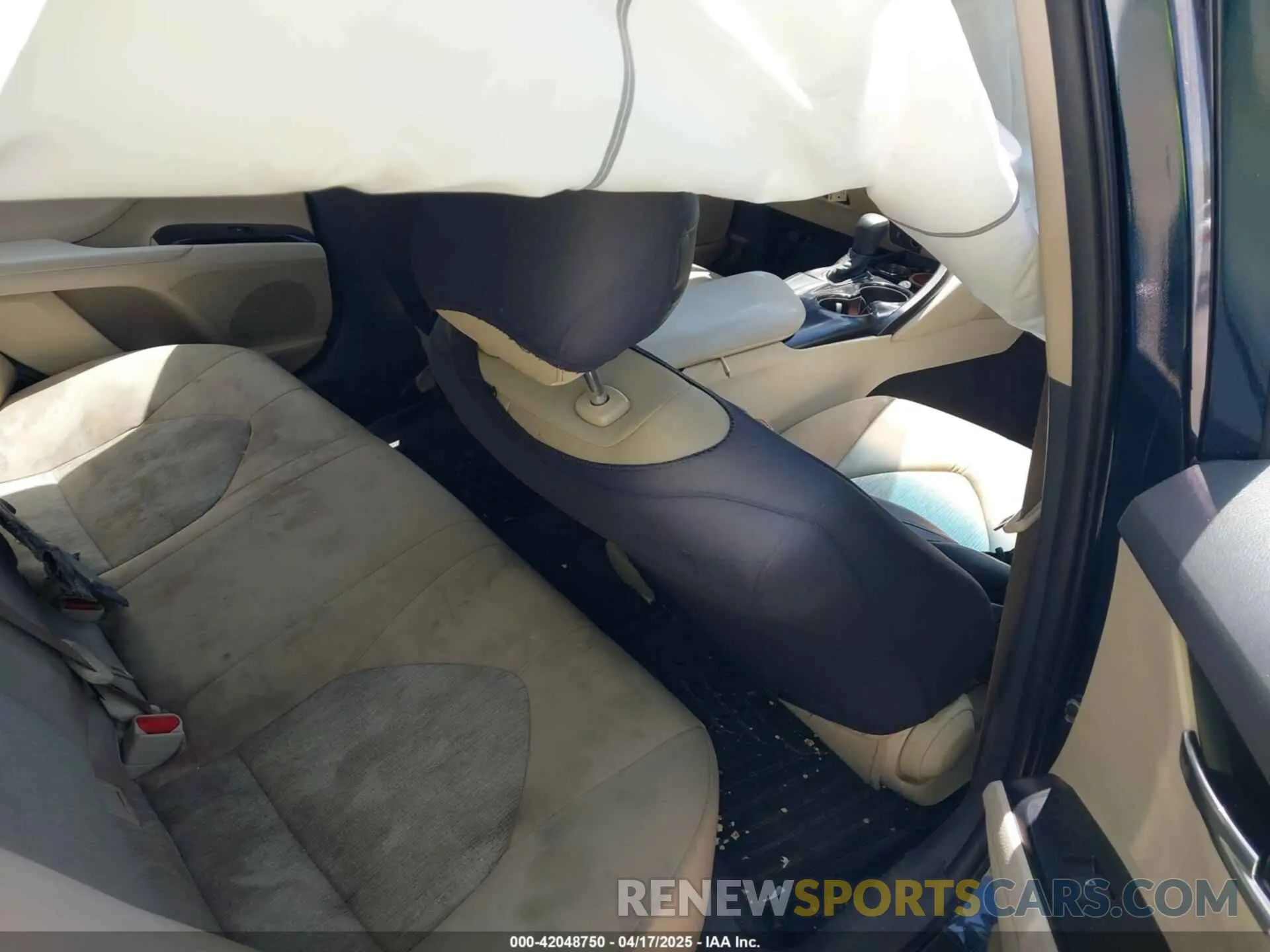 8 Photograph of a damaged car 4T1B11HK7KU269928 TOYOTA CAMRY 2019