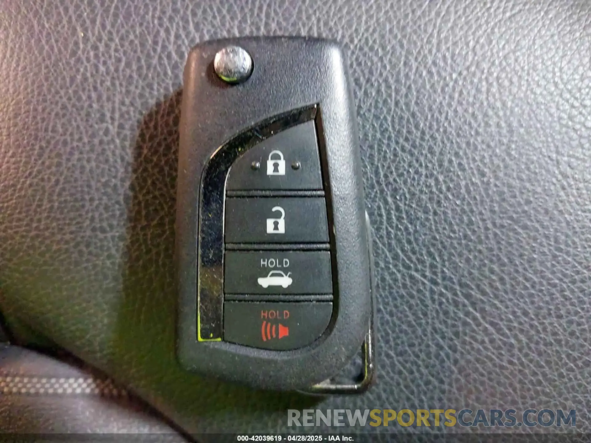 11 Photograph of a damaged car 4T1B11HK7KU271937 TOYOTA CAMRY 2019