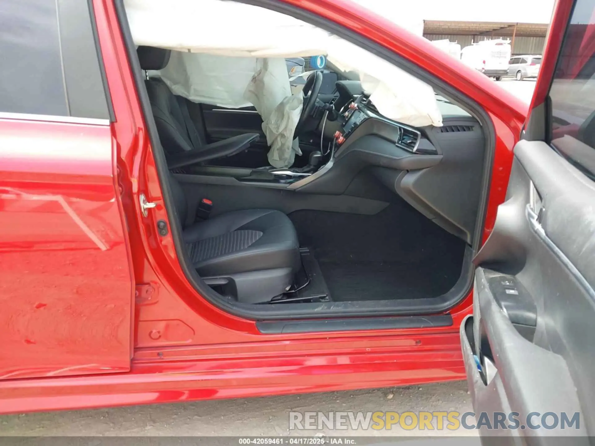 5 Photograph of a damaged car 4T1B11HK7KU273056 TOYOTA CAMRY 2019