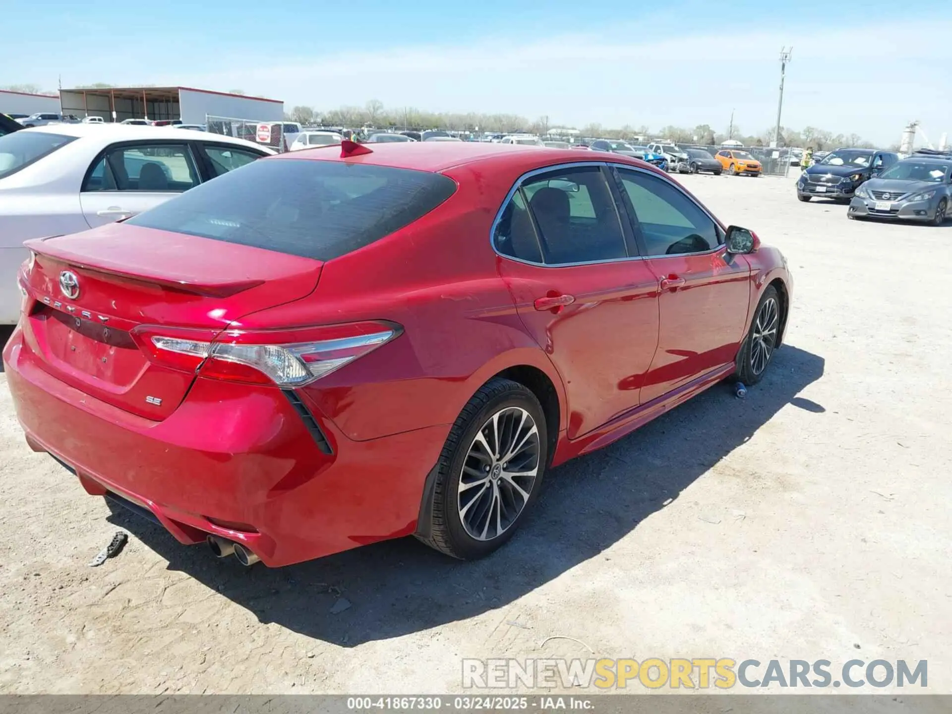 4 Photograph of a damaged car 4T1B11HK7KU280914 TOYOTA CAMRY 2019