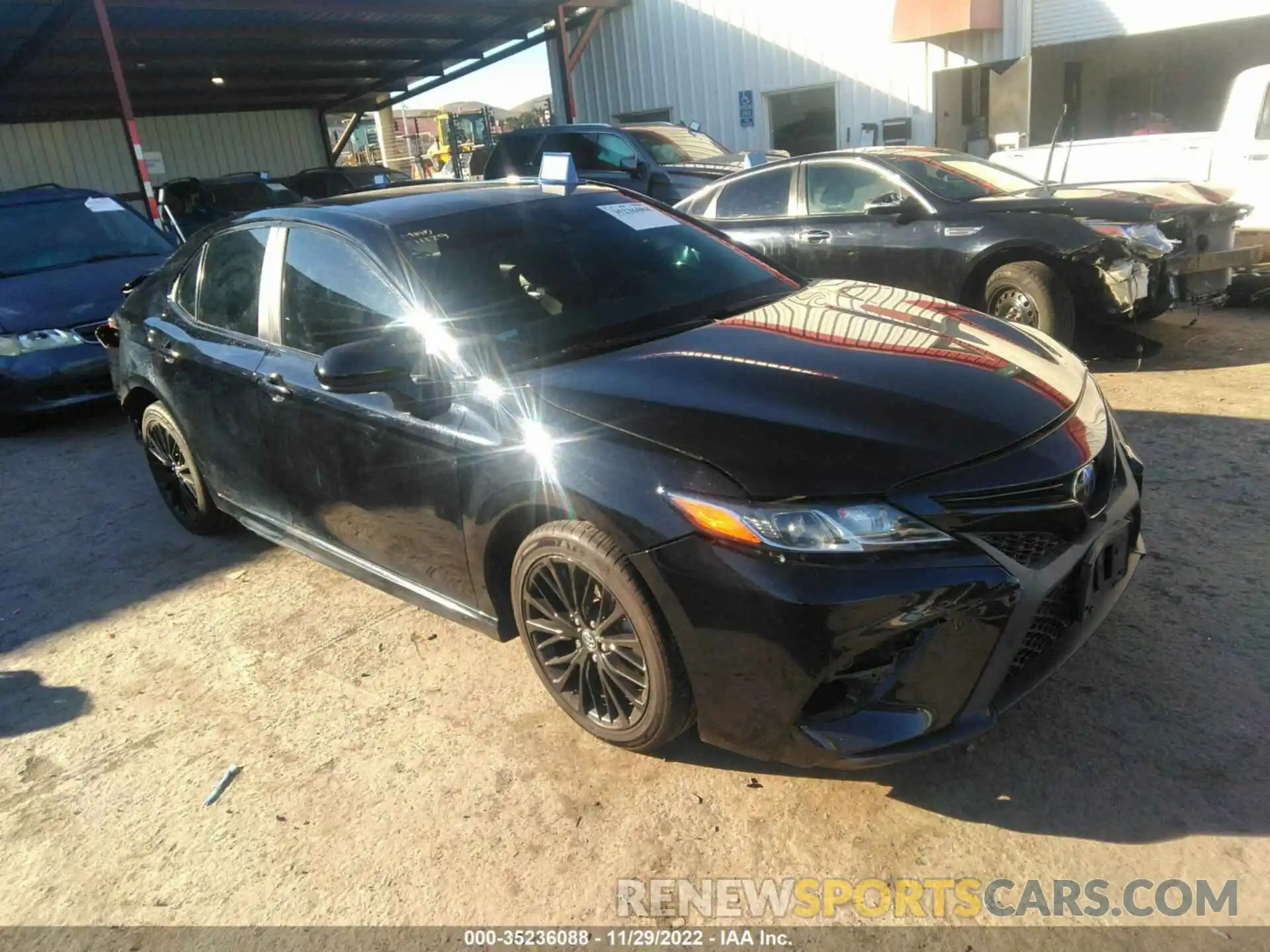 1 Photograph of a damaged car 4T1B11HK7KU288043 TOYOTA CAMRY 2019