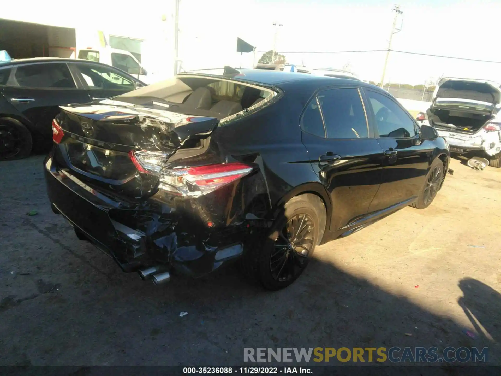 4 Photograph of a damaged car 4T1B11HK7KU288043 TOYOTA CAMRY 2019