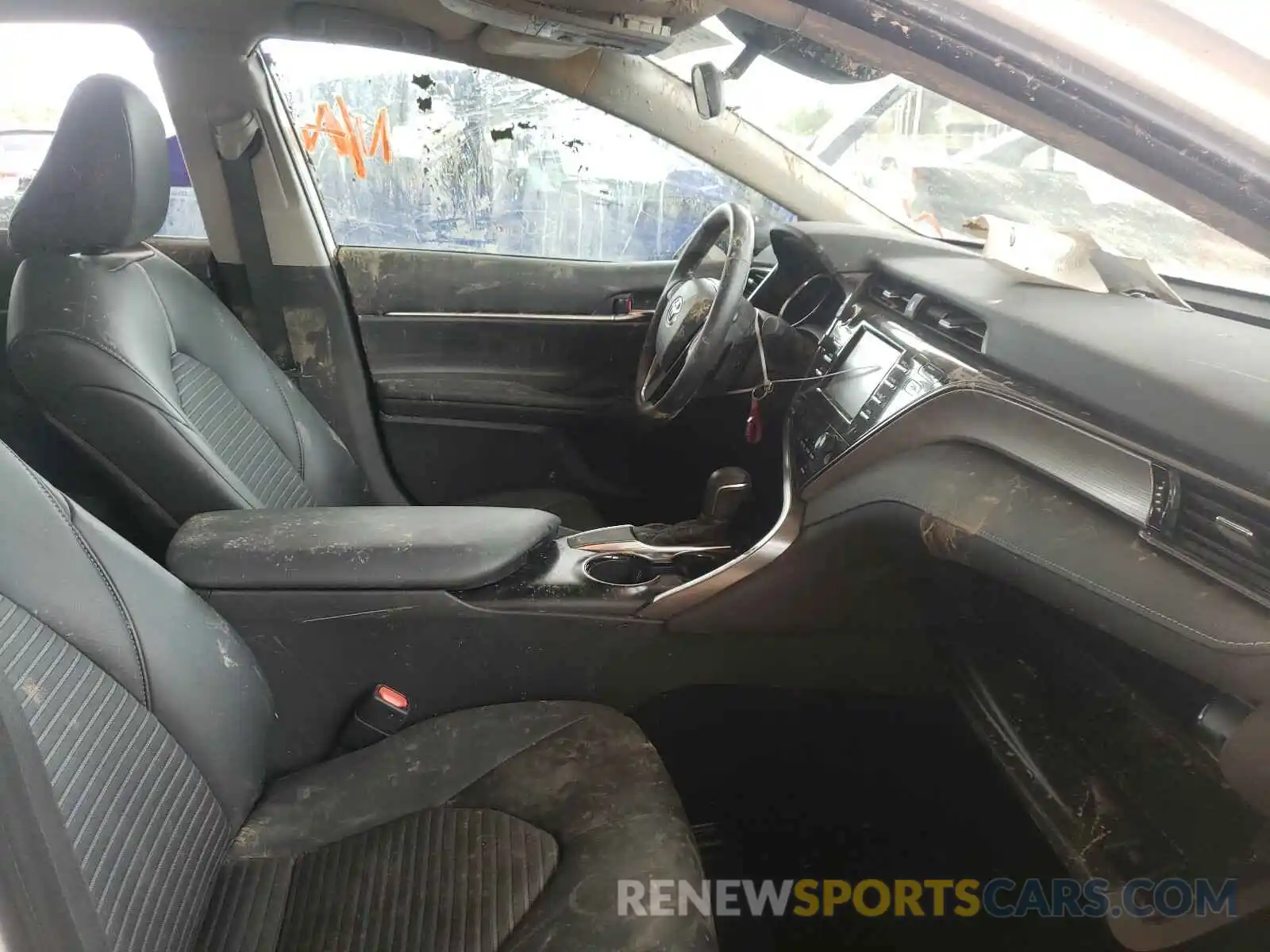 5 Photograph of a damaged car 4T1B11HK7KU298989 TOYOTA CAMRY 2019