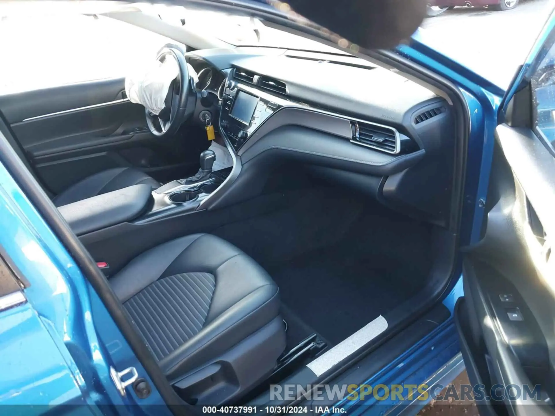 5 Photograph of a damaged car 4T1B11HK7KU299902 TOYOTA CAMRY 2019