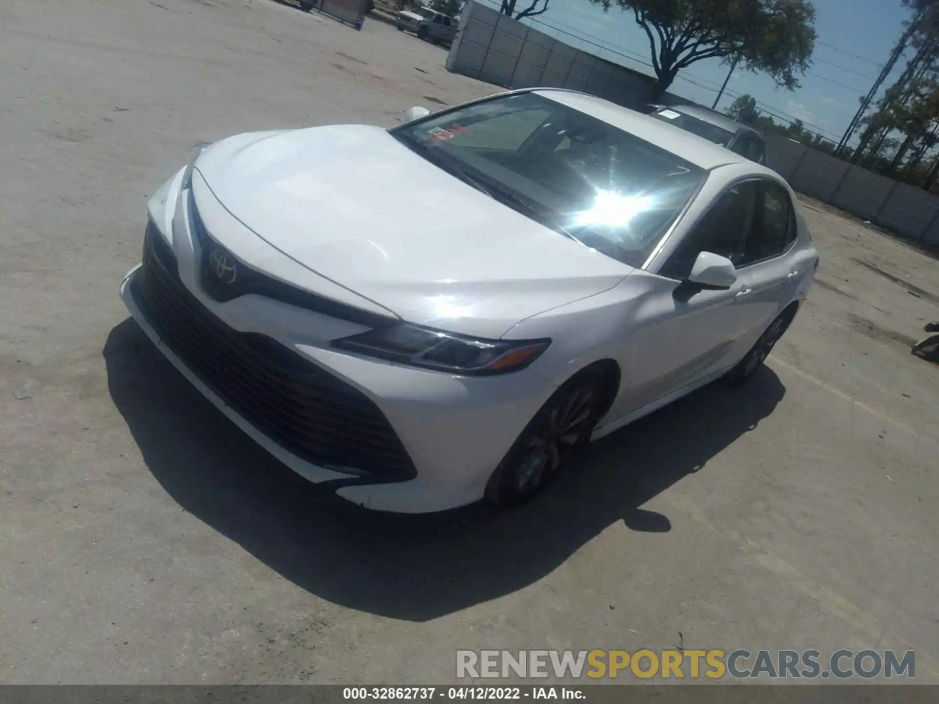 2 Photograph of a damaged car 4T1B11HK7KU680911 TOYOTA CAMRY 2019