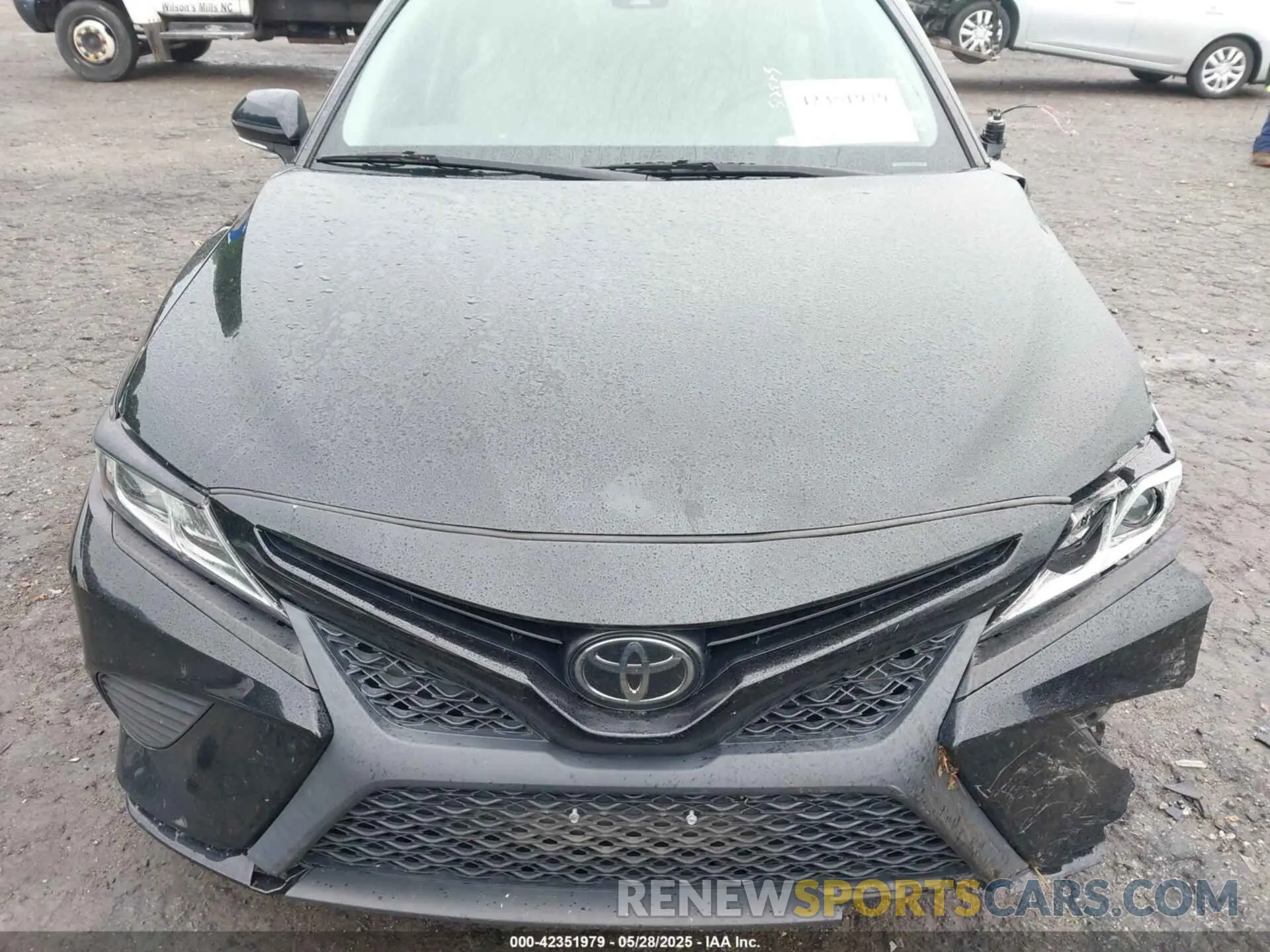 12 Photograph of a damaged car 4T1B11HK7KU681167 TOYOTA CAMRY 2019