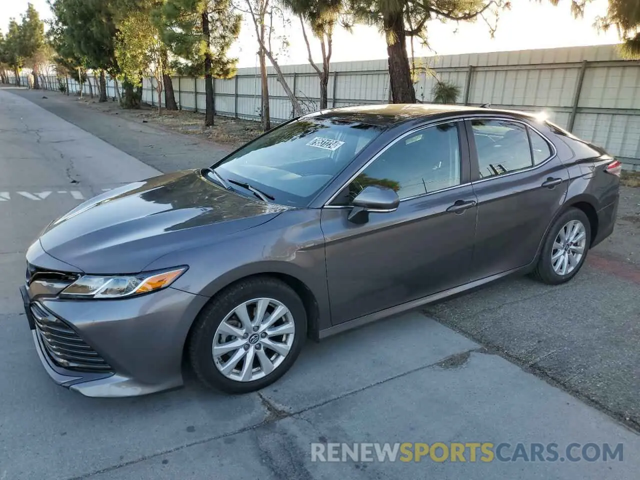 1 Photograph of a damaged car 4T1B11HK7KU683498 TOYOTA CAMRY 2019