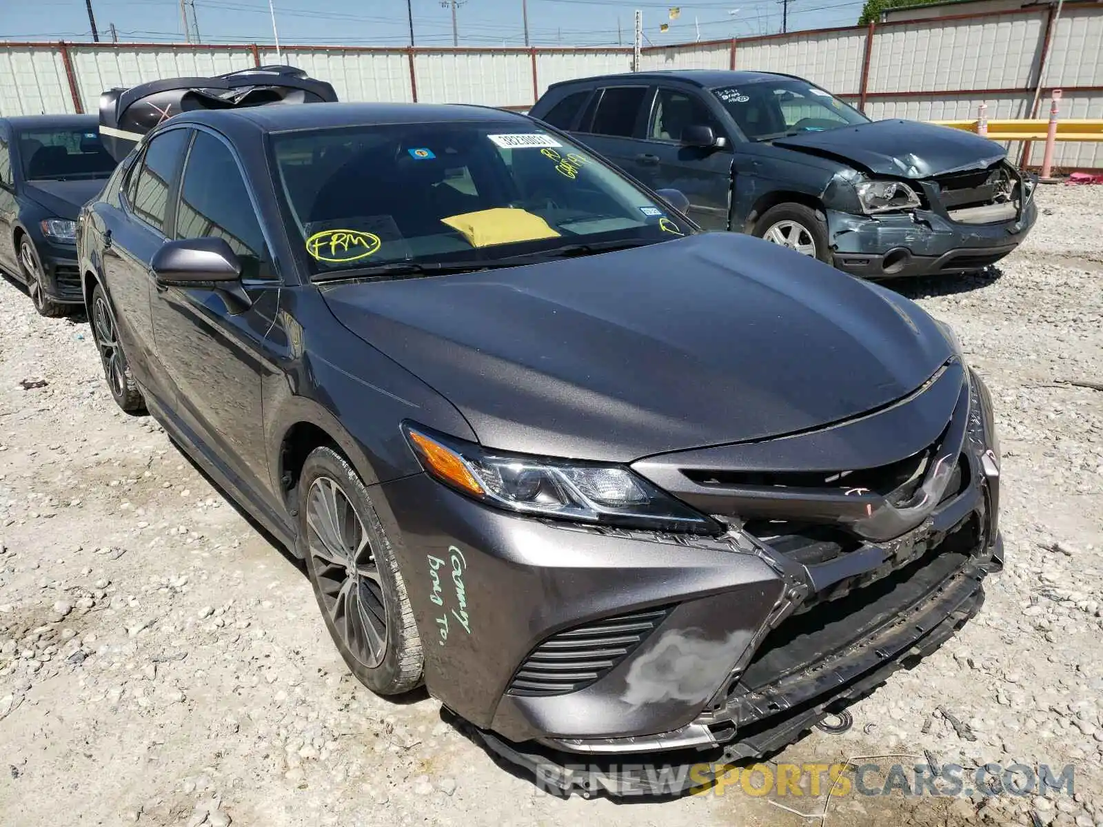 1 Photograph of a damaged car 4T1B11HK7KU684747 TOYOTA CAMRY 2019