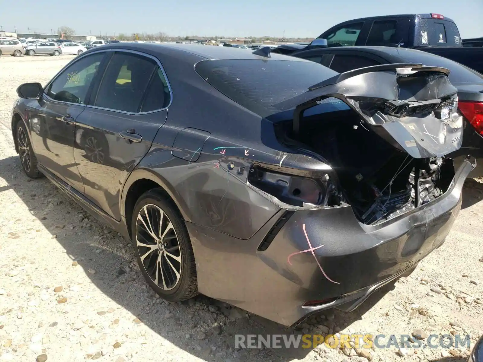 3 Photograph of a damaged car 4T1B11HK7KU684747 TOYOTA CAMRY 2019