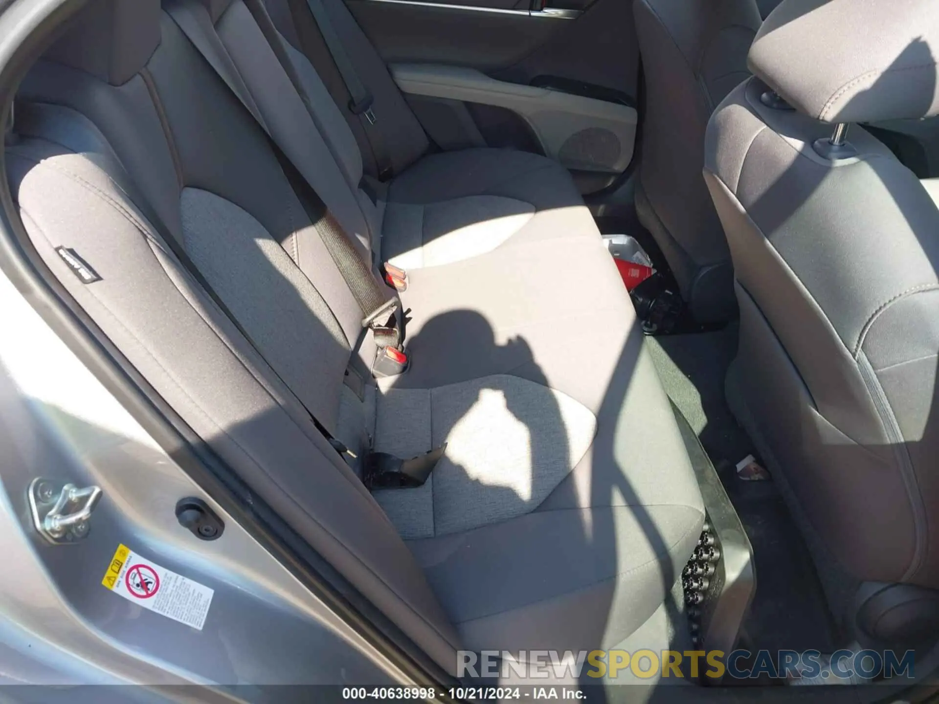 8 Photograph of a damaged car 4T1B11HK7KU685414 TOYOTA CAMRY 2019