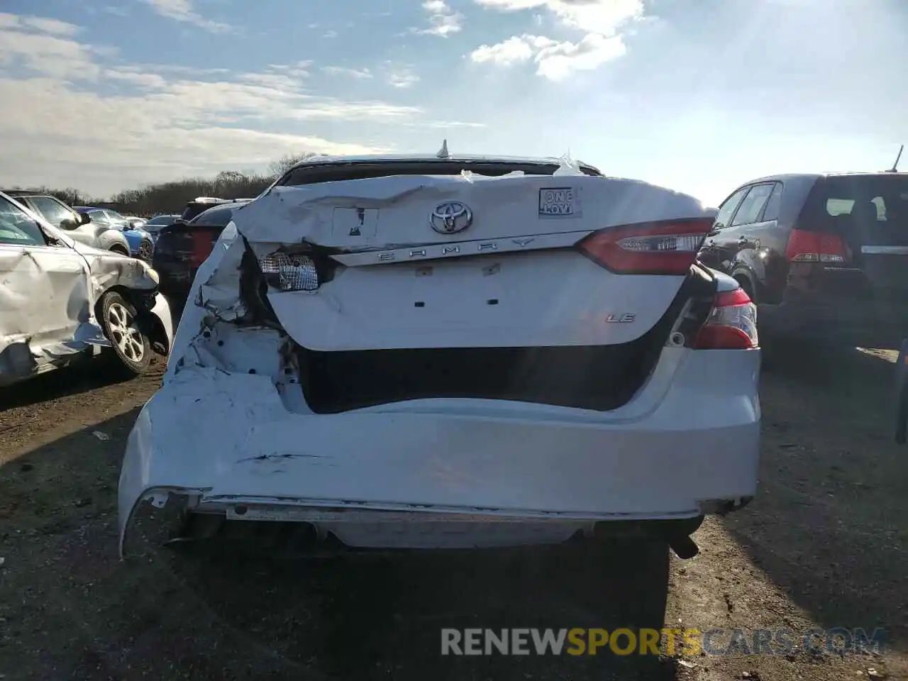 6 Photograph of a damaged car 4T1B11HK7KU688135 TOYOTA CAMRY 2019