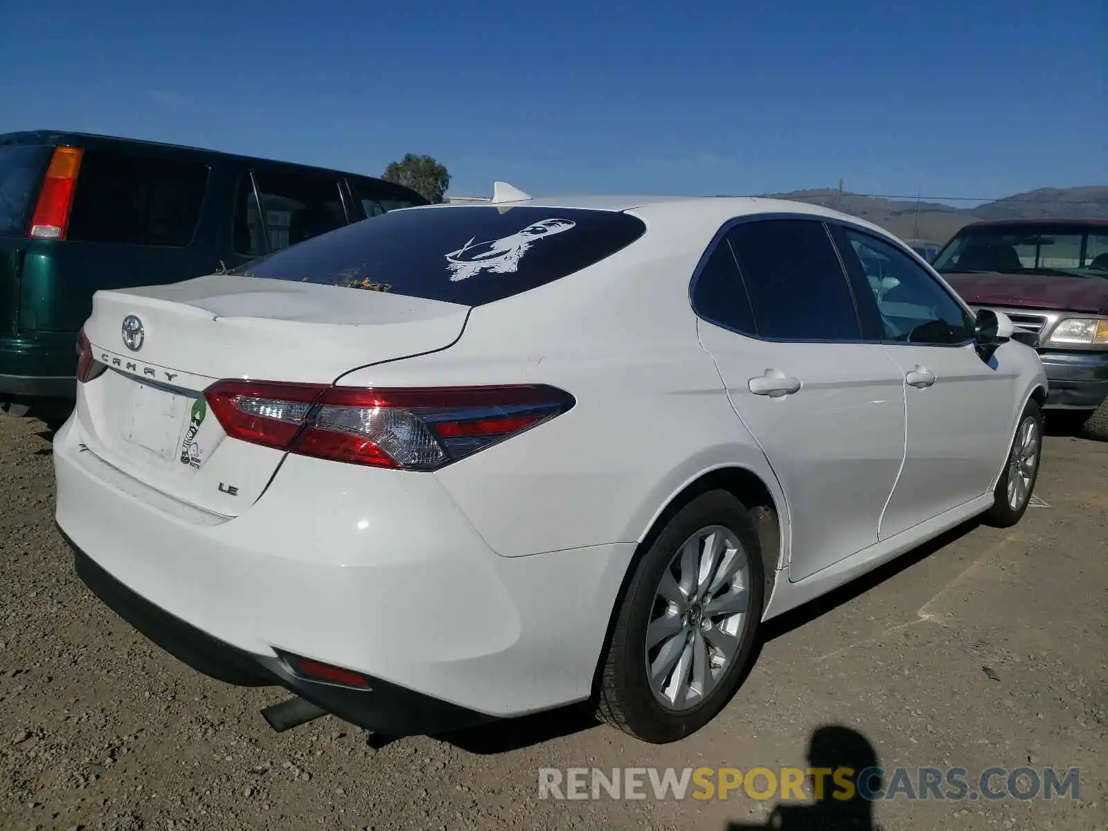 4 Photograph of a damaged car 4T1B11HK7KU688295 TOYOTA CAMRY 2019