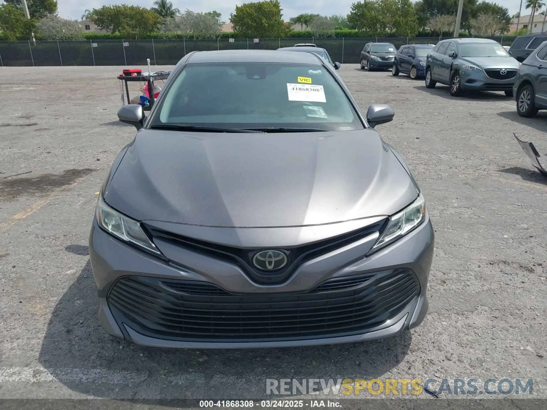 13 Photograph of a damaged car 4T1B11HK7KU689740 TOYOTA CAMRY 2019