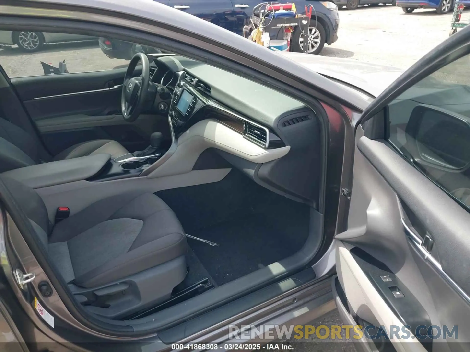 5 Photograph of a damaged car 4T1B11HK7KU689740 TOYOTA CAMRY 2019