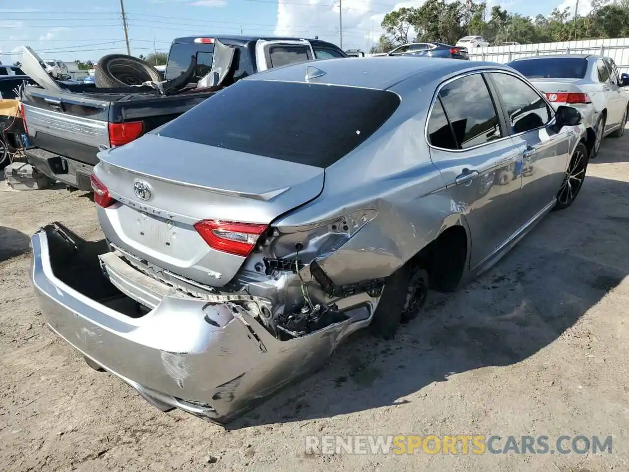 4 Photograph of a damaged car 4T1B11HK7KU691438 TOYOTA CAMRY 2019