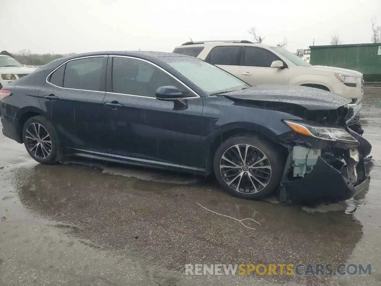 4 Photograph of a damaged car 4T1B11HK7KU692833 TOYOTA CAMRY 2019