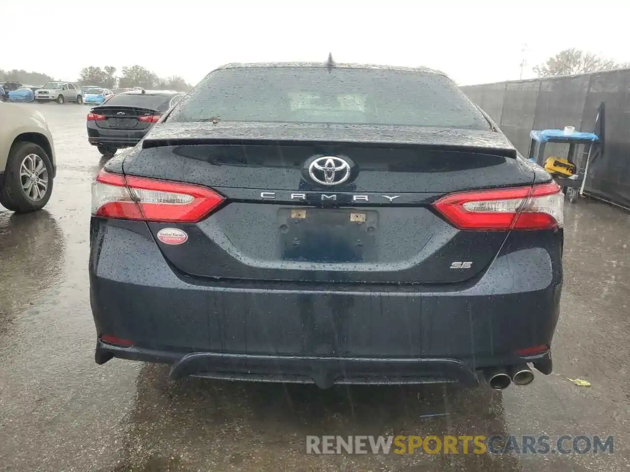 6 Photograph of a damaged car 4T1B11HK7KU692833 TOYOTA CAMRY 2019