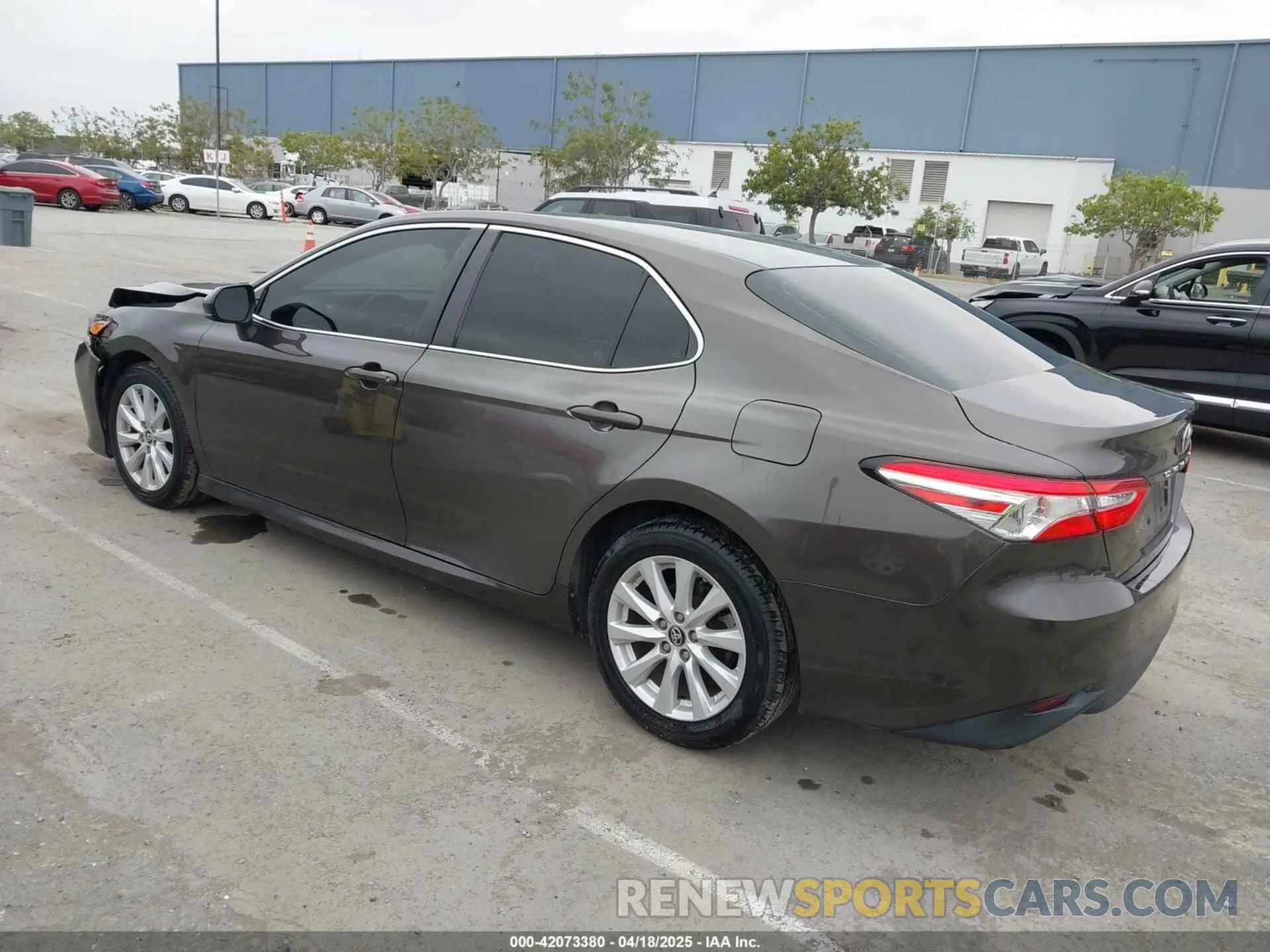 3 Photograph of a damaged car 4T1B11HK7KU702244 TOYOTA CAMRY 2019