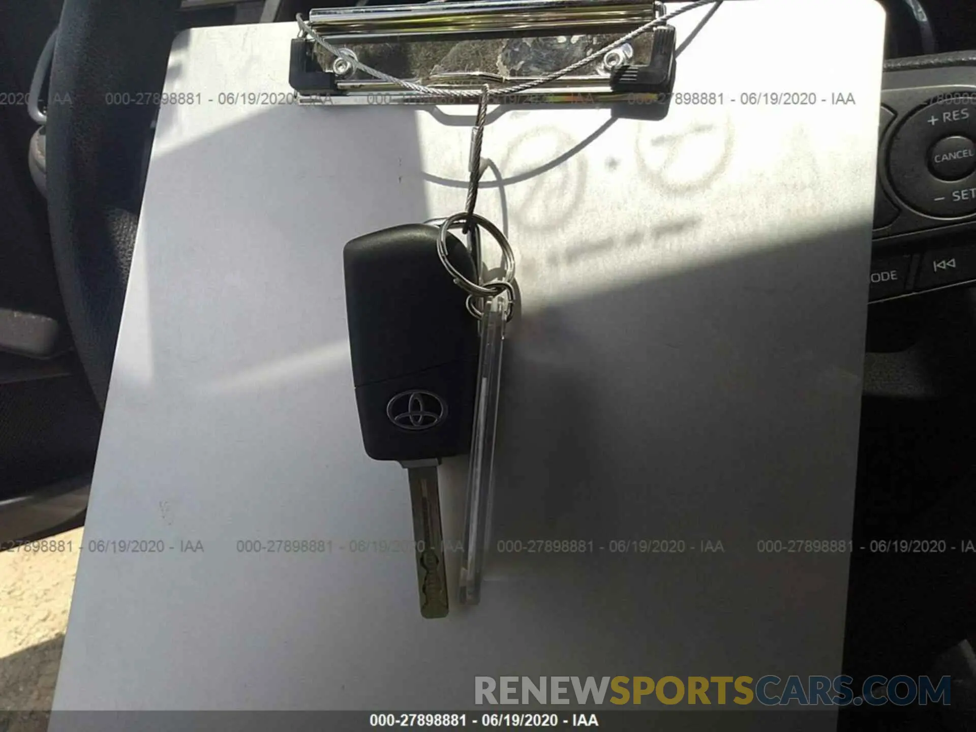 11 Photograph of a damaged car 4T1B11HK7KU702910 TOYOTA CAMRY 2019