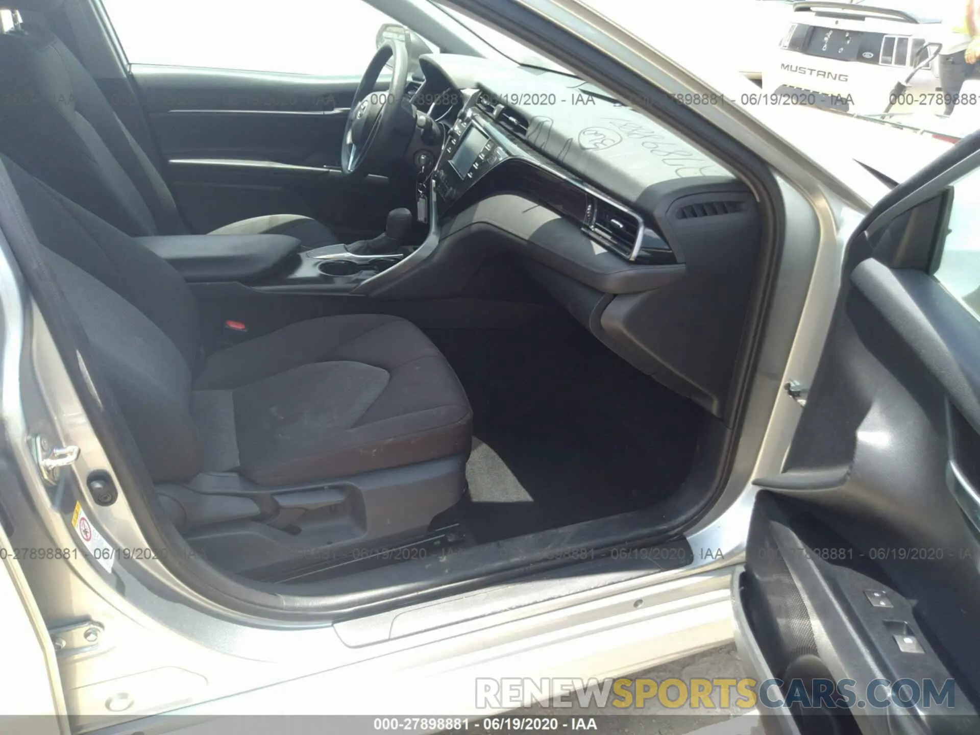 5 Photograph of a damaged car 4T1B11HK7KU702910 TOYOTA CAMRY 2019