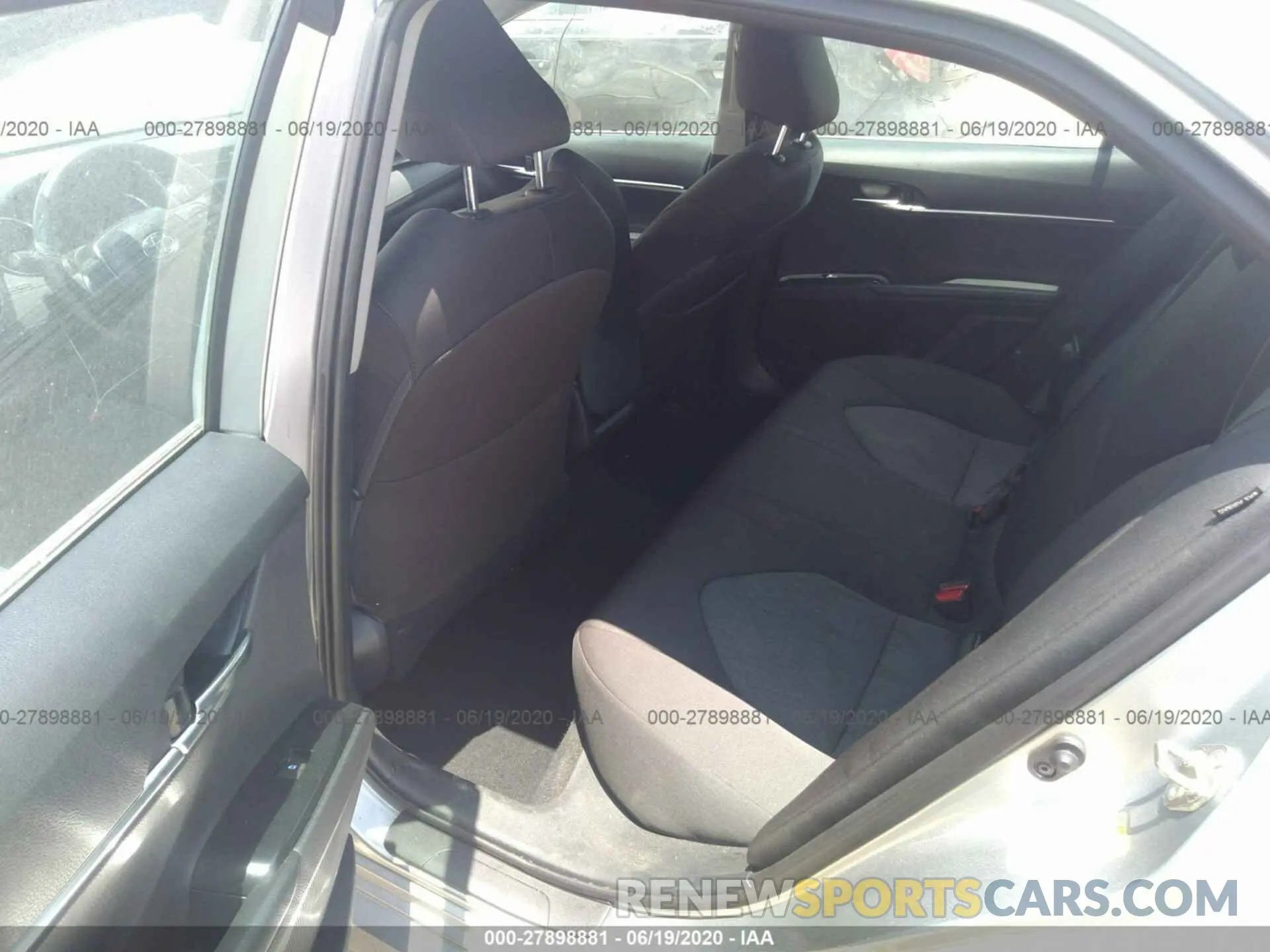 8 Photograph of a damaged car 4T1B11HK7KU702910 TOYOTA CAMRY 2019