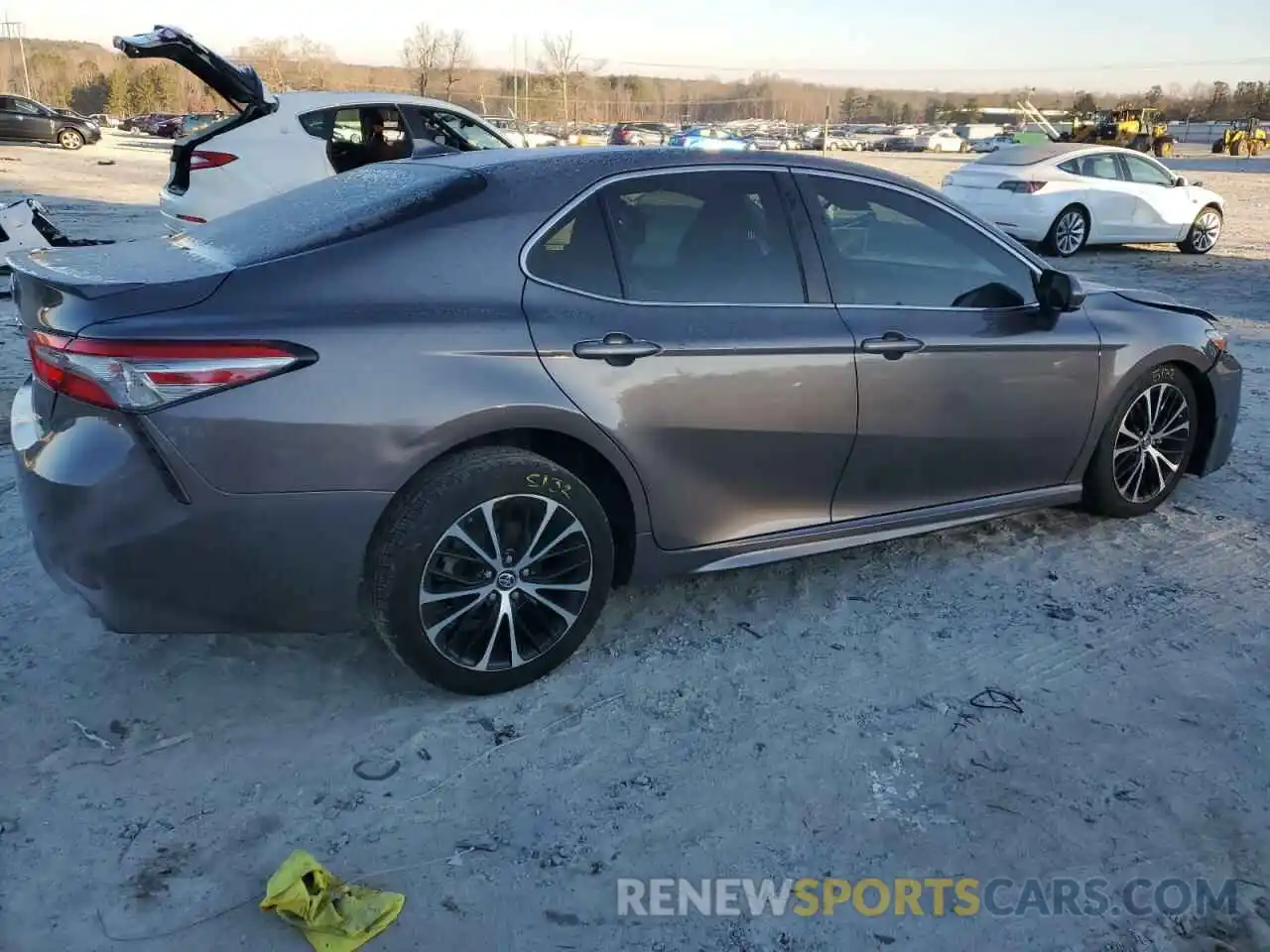 3 Photograph of a damaged car 4T1B11HK7KU705466 TOYOTA CAMRY 2019