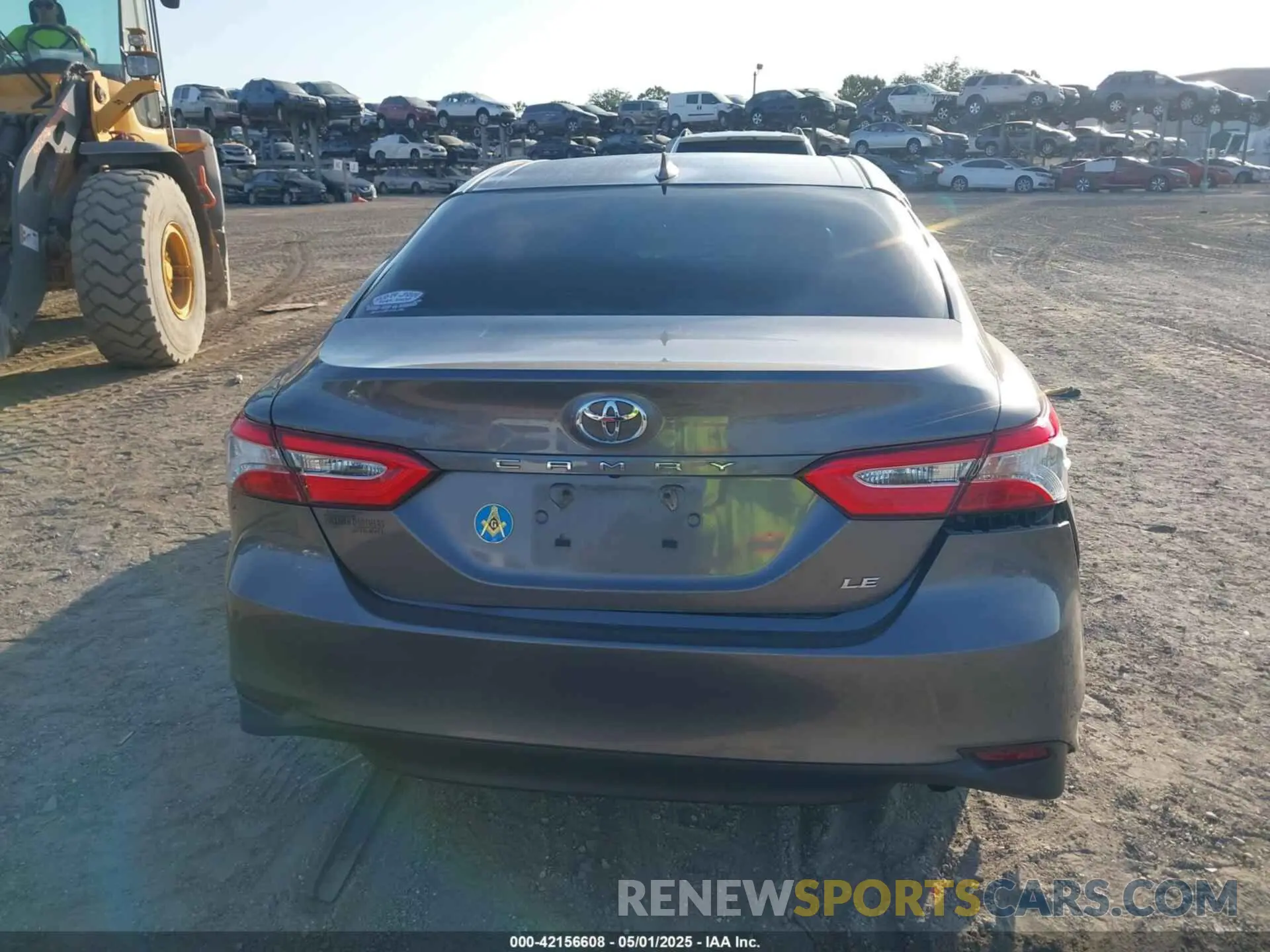 16 Photograph of a damaged car 4T1B11HK7KU706259 TOYOTA CAMRY 2019