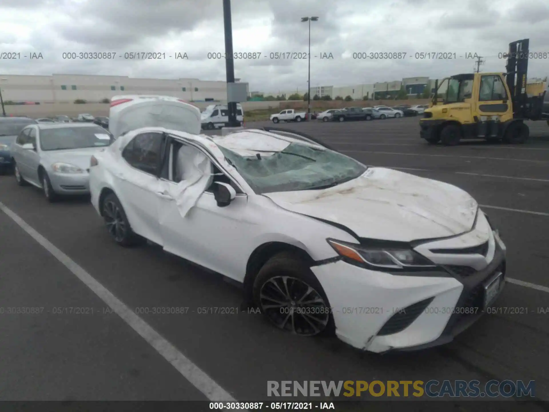 1 Photograph of a damaged car 4T1B11HK7KU706262 TOYOTA CAMRY 2019