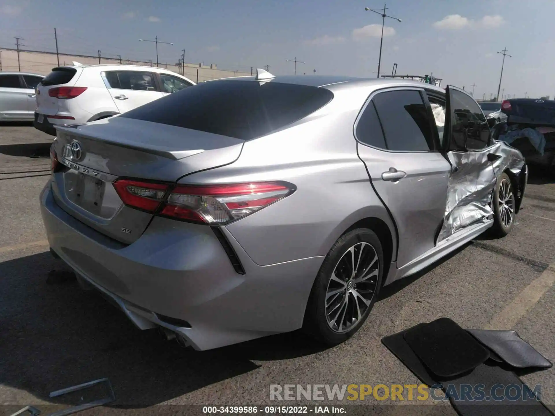 4 Photograph of a damaged car 4T1B11HK7KU711171 TOYOTA CAMRY 2019