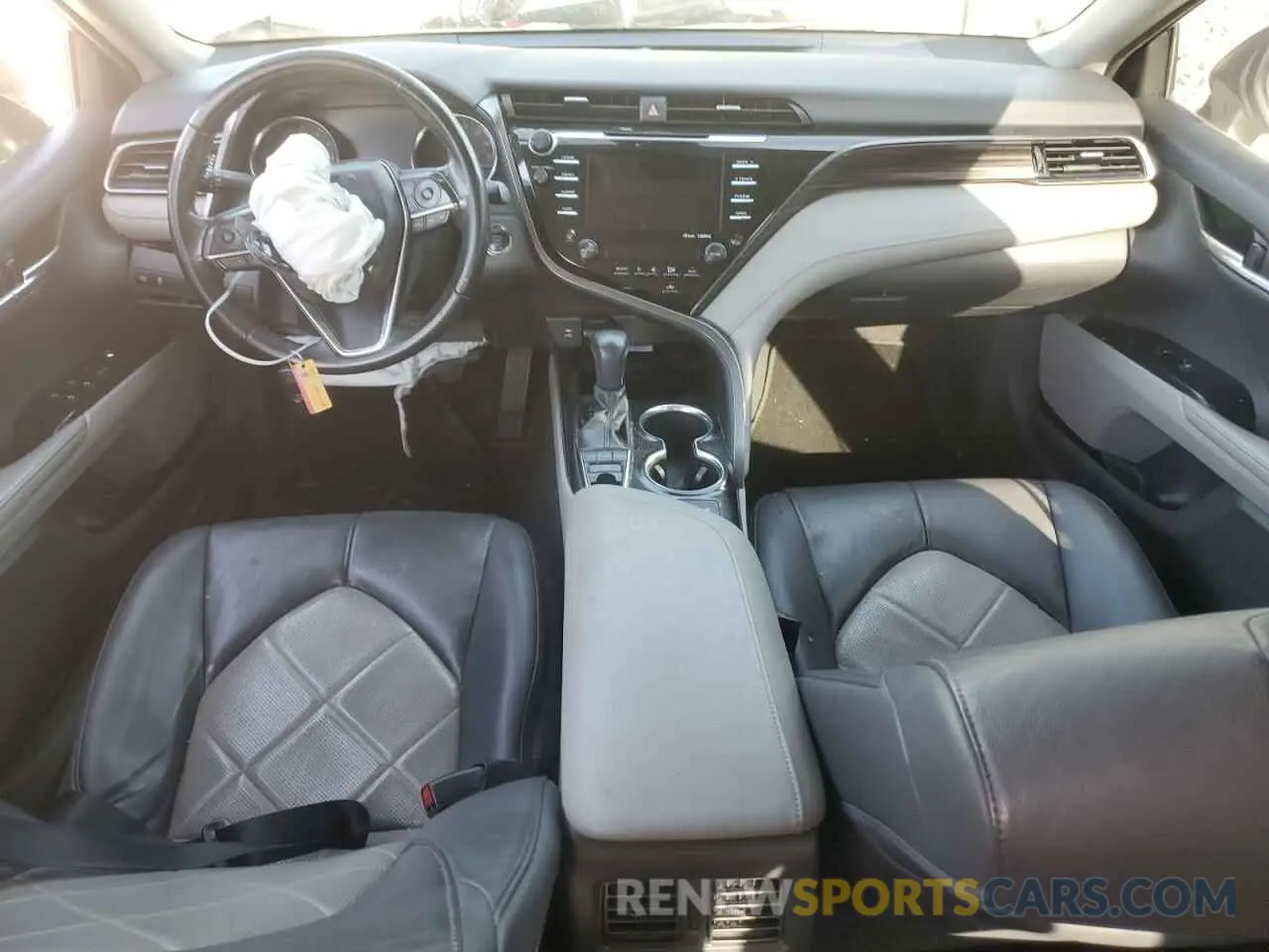 8 Photograph of a damaged car 4T1B11HK7KU715222 TOYOTA CAMRY 2019