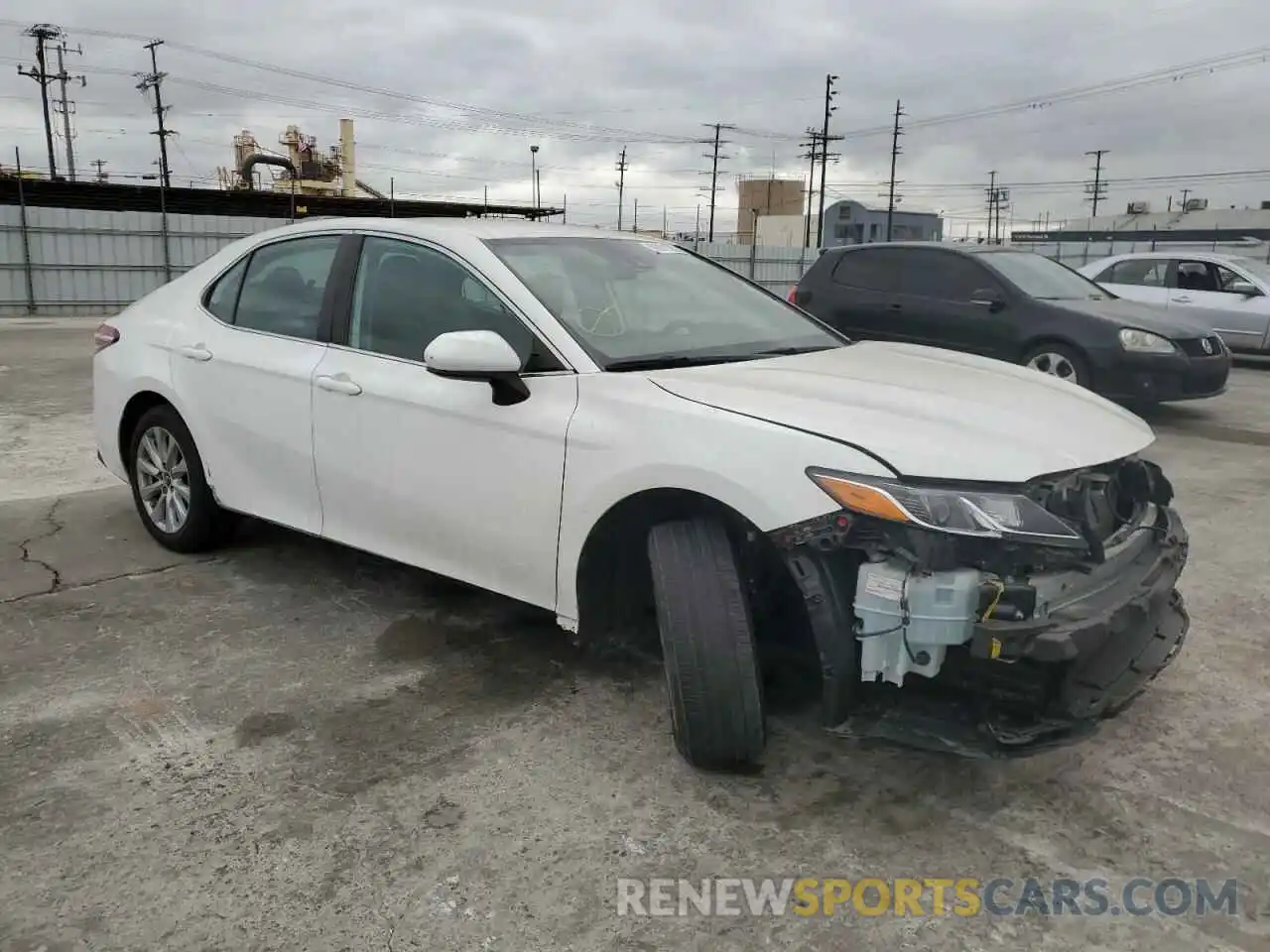 4 Photograph of a damaged car 4T1B11HK7KU715771 TOYOTA CAMRY 2019