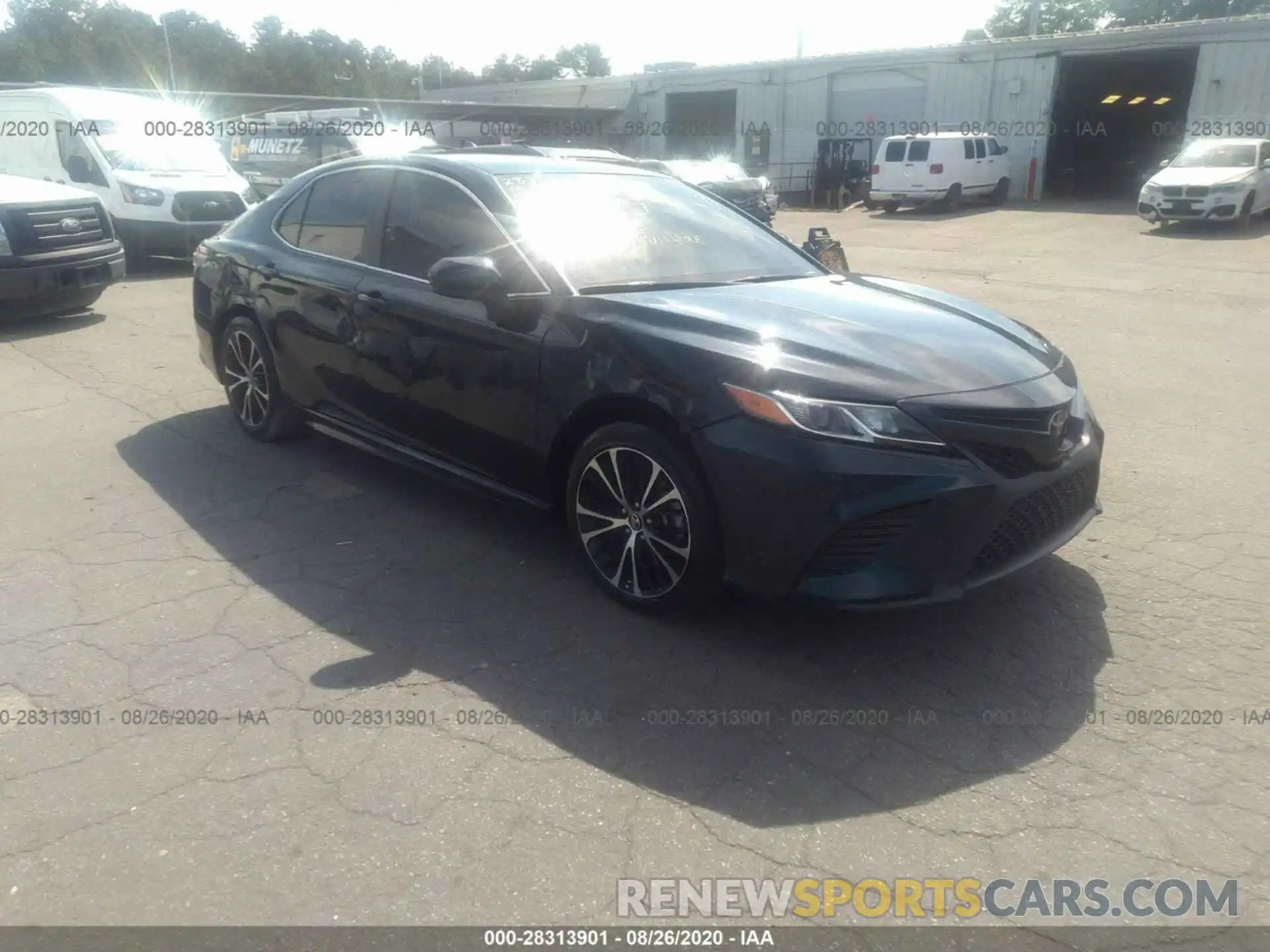 1 Photograph of a damaged car 4T1B11HK7KU717696 TOYOTA CAMRY 2019