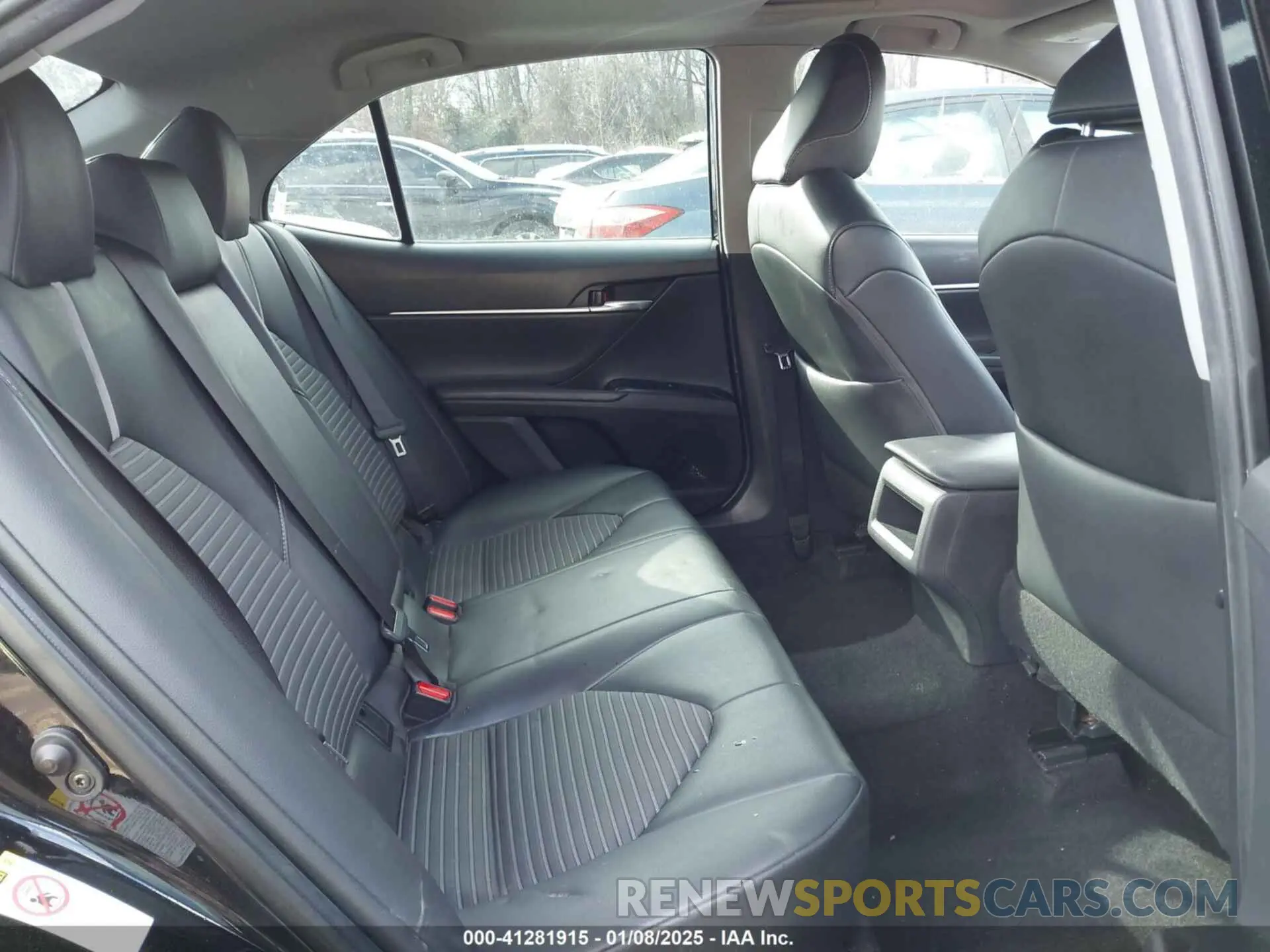 8 Photograph of a damaged car 4T1B11HK7KU718007 TOYOTA CAMRY 2019