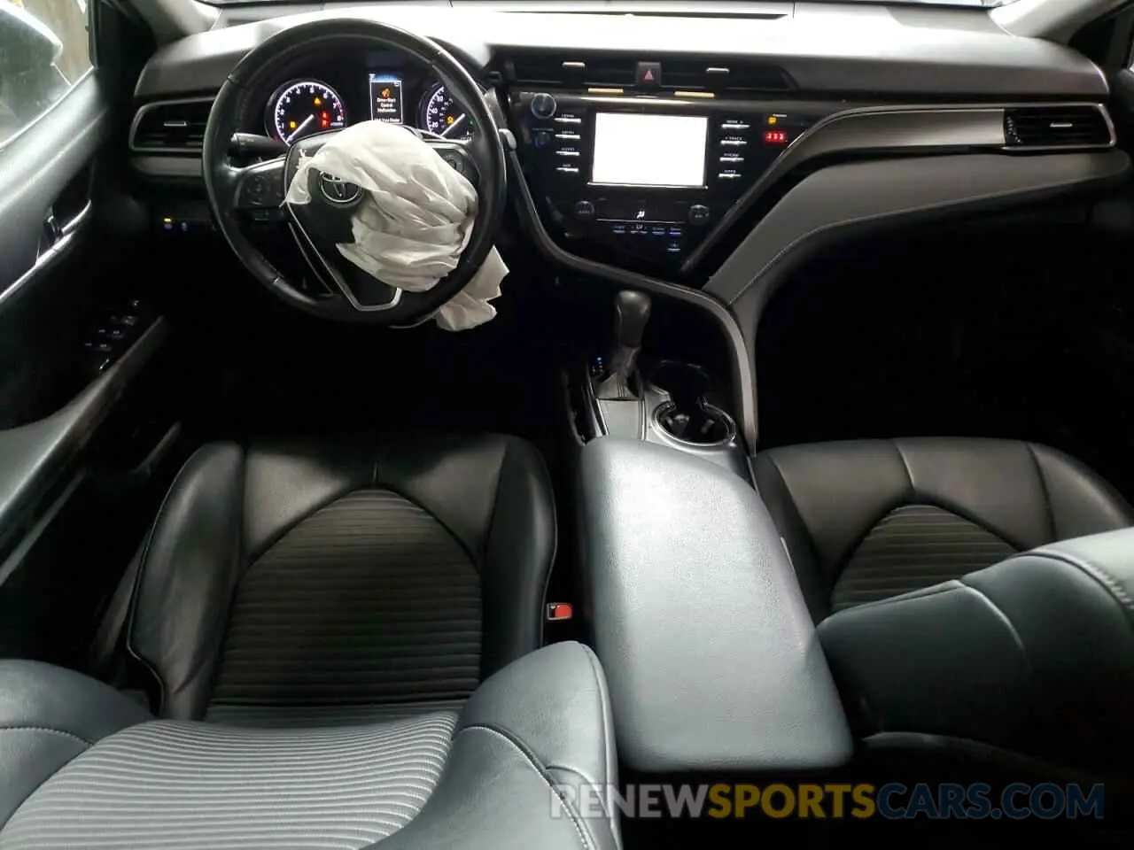 8 Photograph of a damaged car 4T1B11HK7KU720758 TOYOTA CAMRY 2019