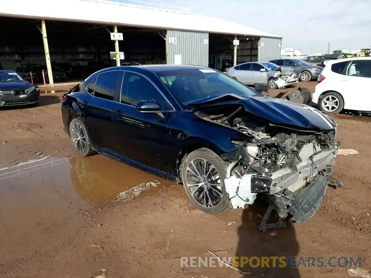 4 Photograph of a damaged car 4T1B11HK7KU725474 TOYOTA CAMRY 2019