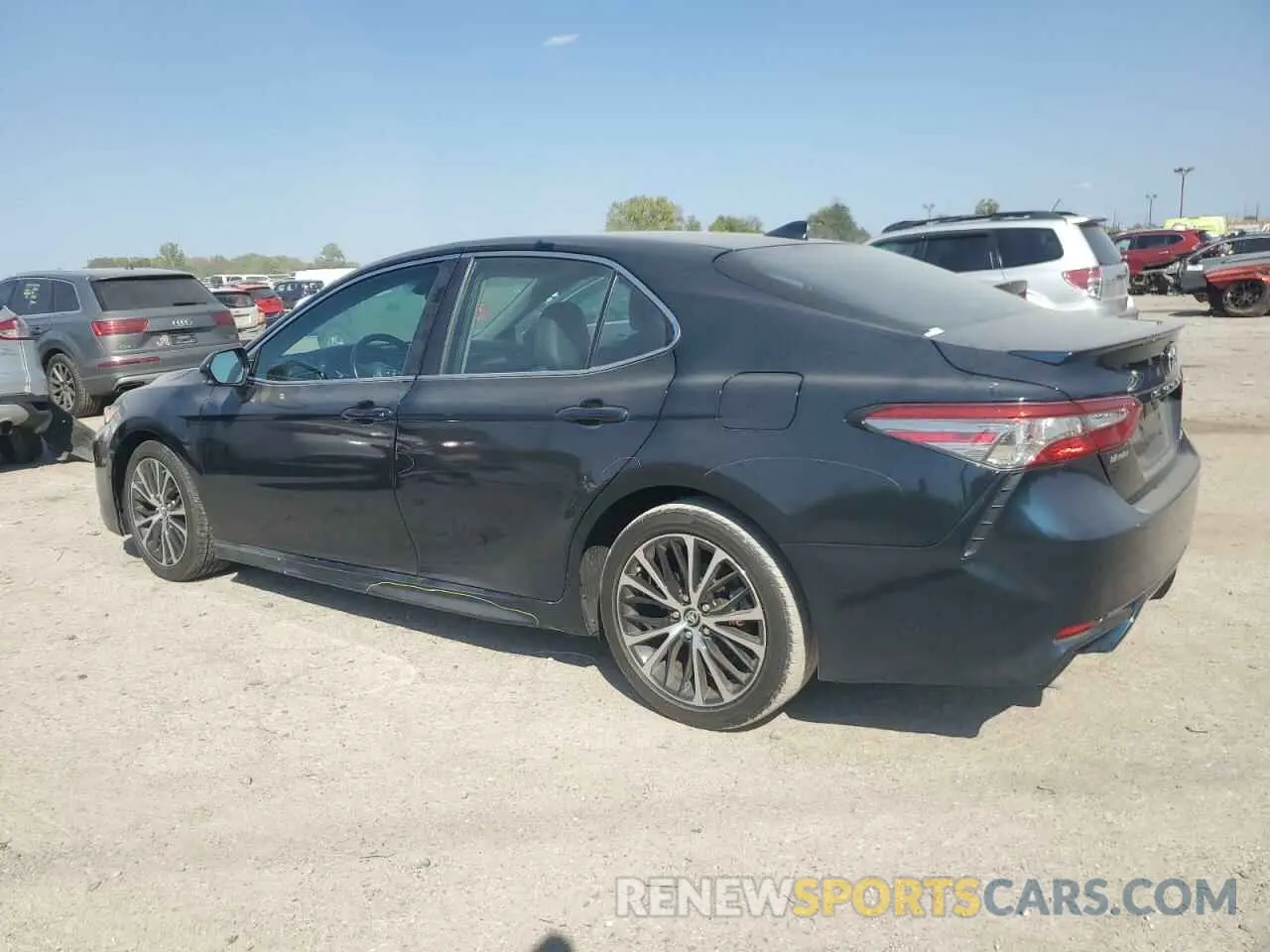 2 Photograph of a damaged car 4T1B11HK7KU728648 TOYOTA CAMRY 2019