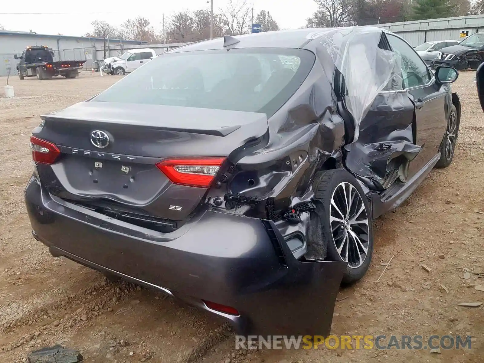 4 Photograph of a damaged car 4T1B11HK7KU729864 TOYOTA CAMRY 2019