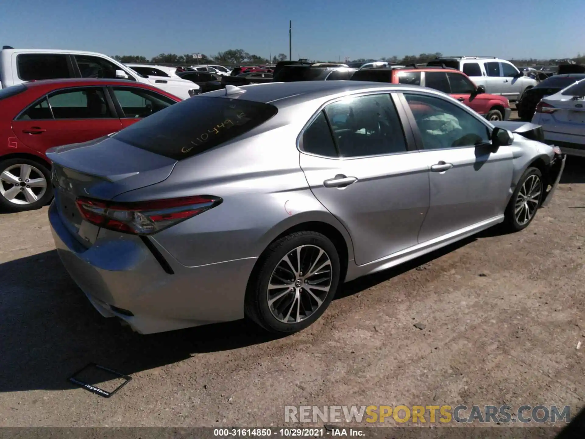 4 Photograph of a damaged car 4T1B11HK7KU730075 TOYOTA CAMRY 2019