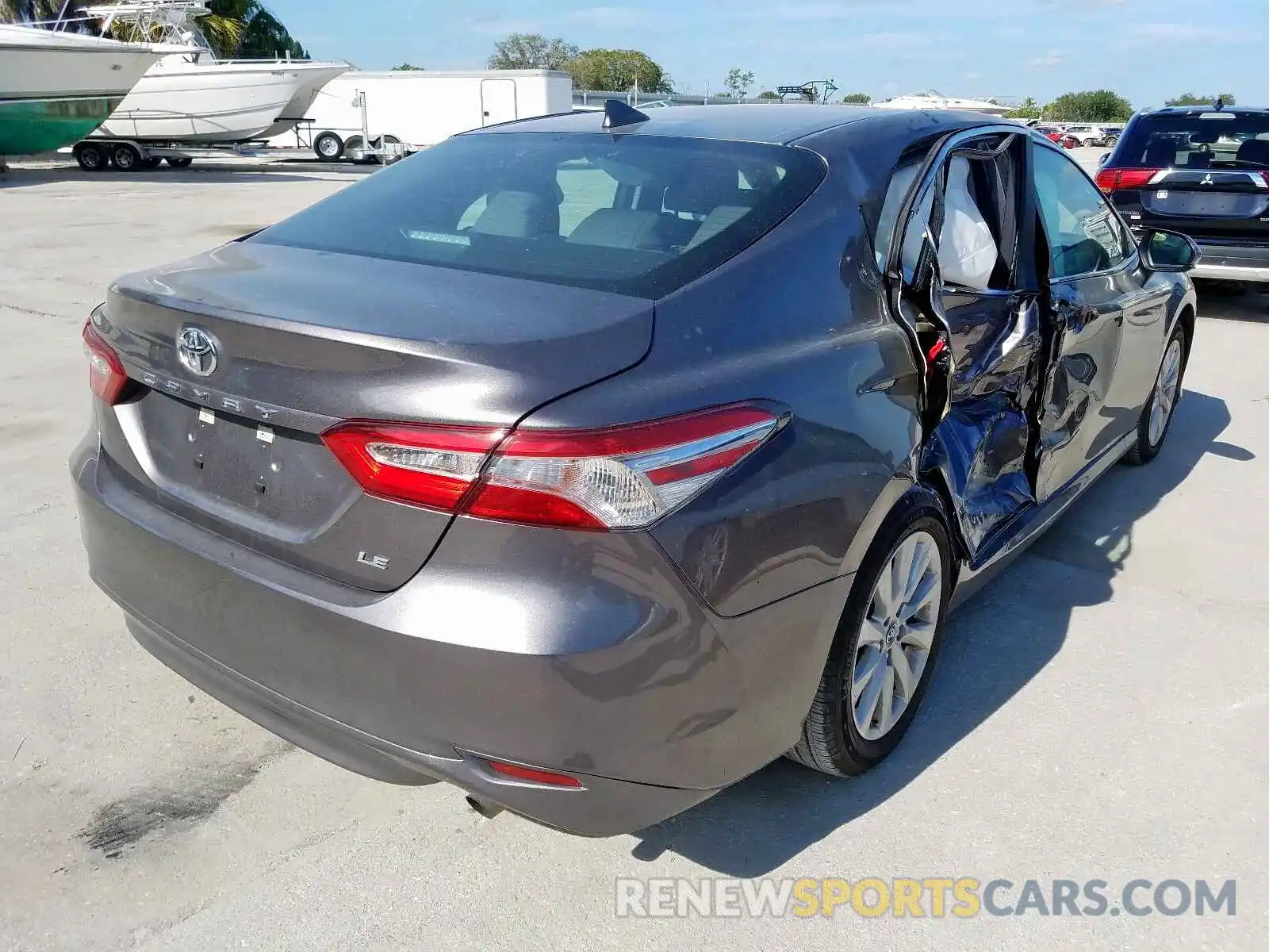 4 Photograph of a damaged car 4T1B11HK7KU732375 TOYOTA CAMRY 2019